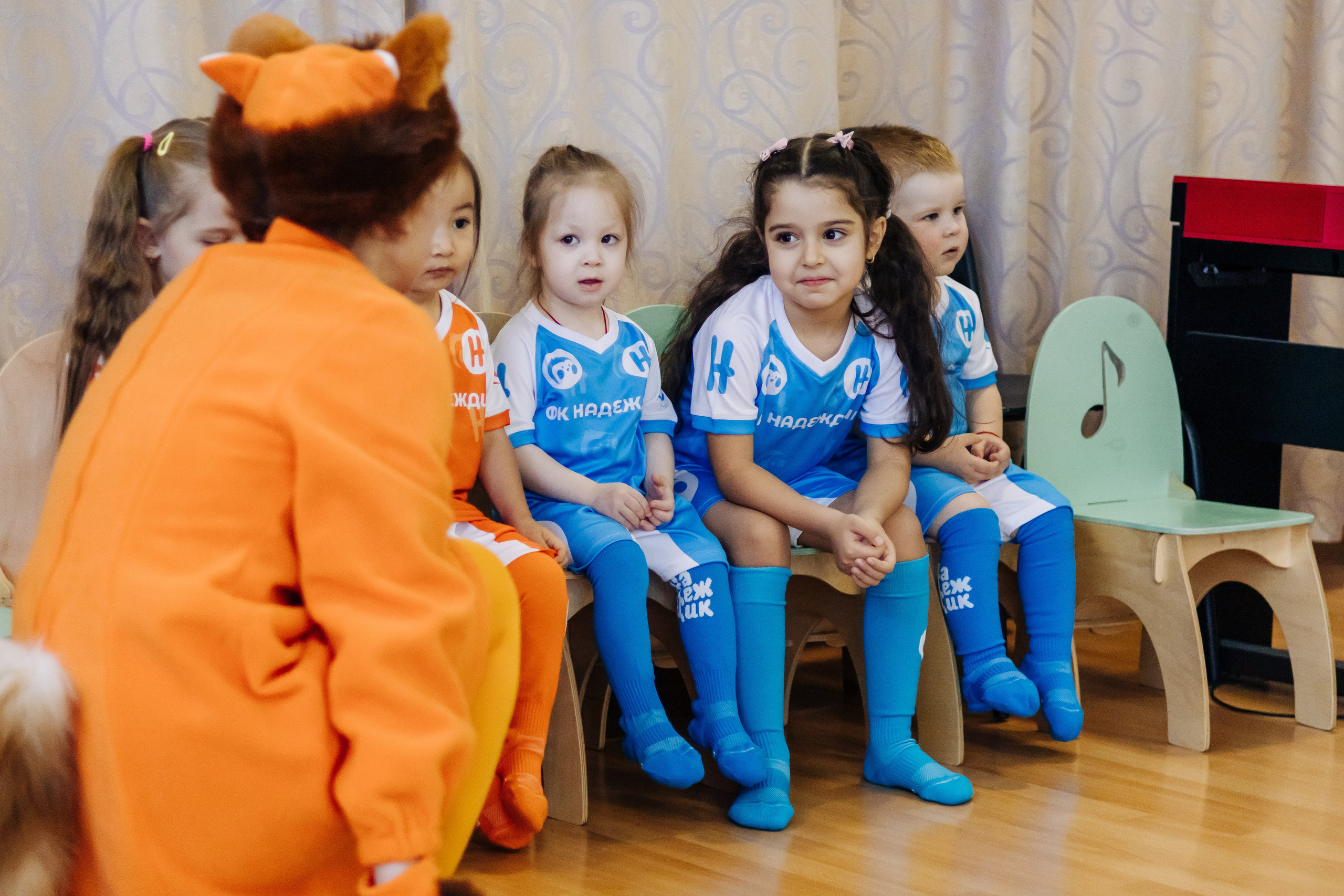 Фотосессия с кубком в детских садах г. Магнитогорска. Денис Прохоров Фотограф в г. Магнитогорск