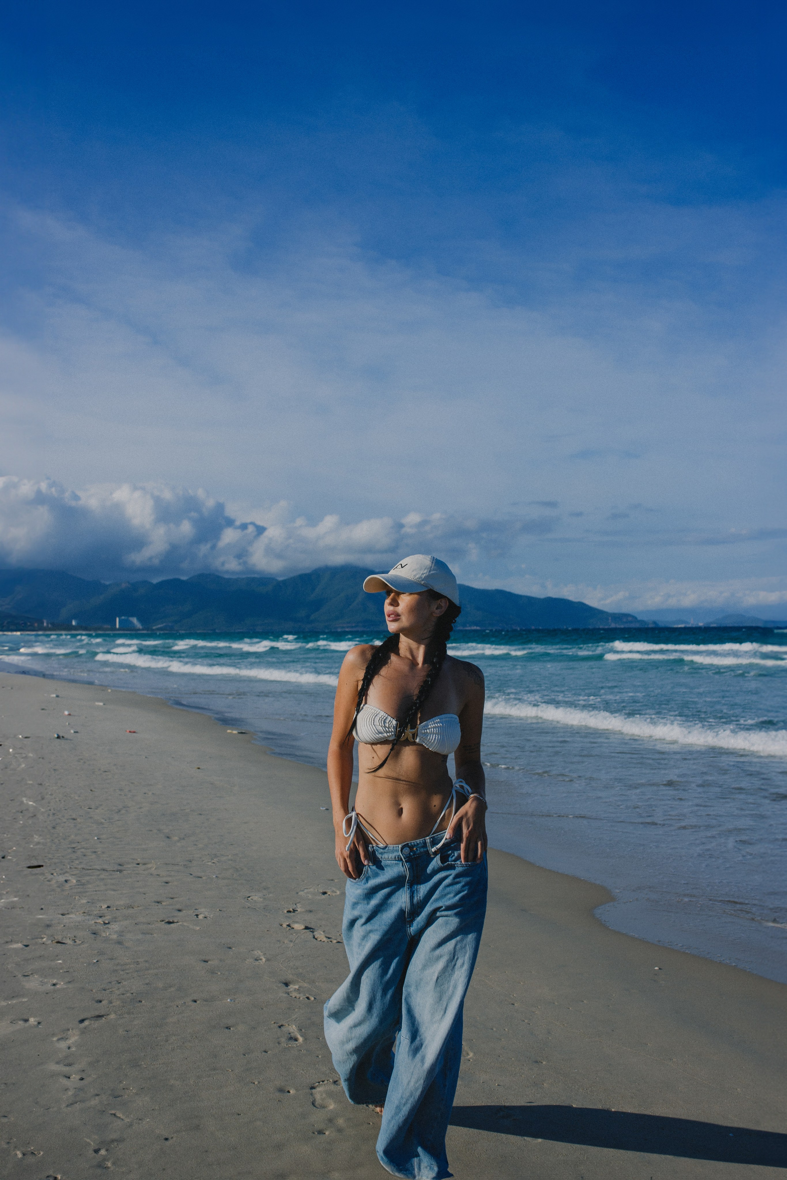 Карина на пляже Бай Дай. Главная