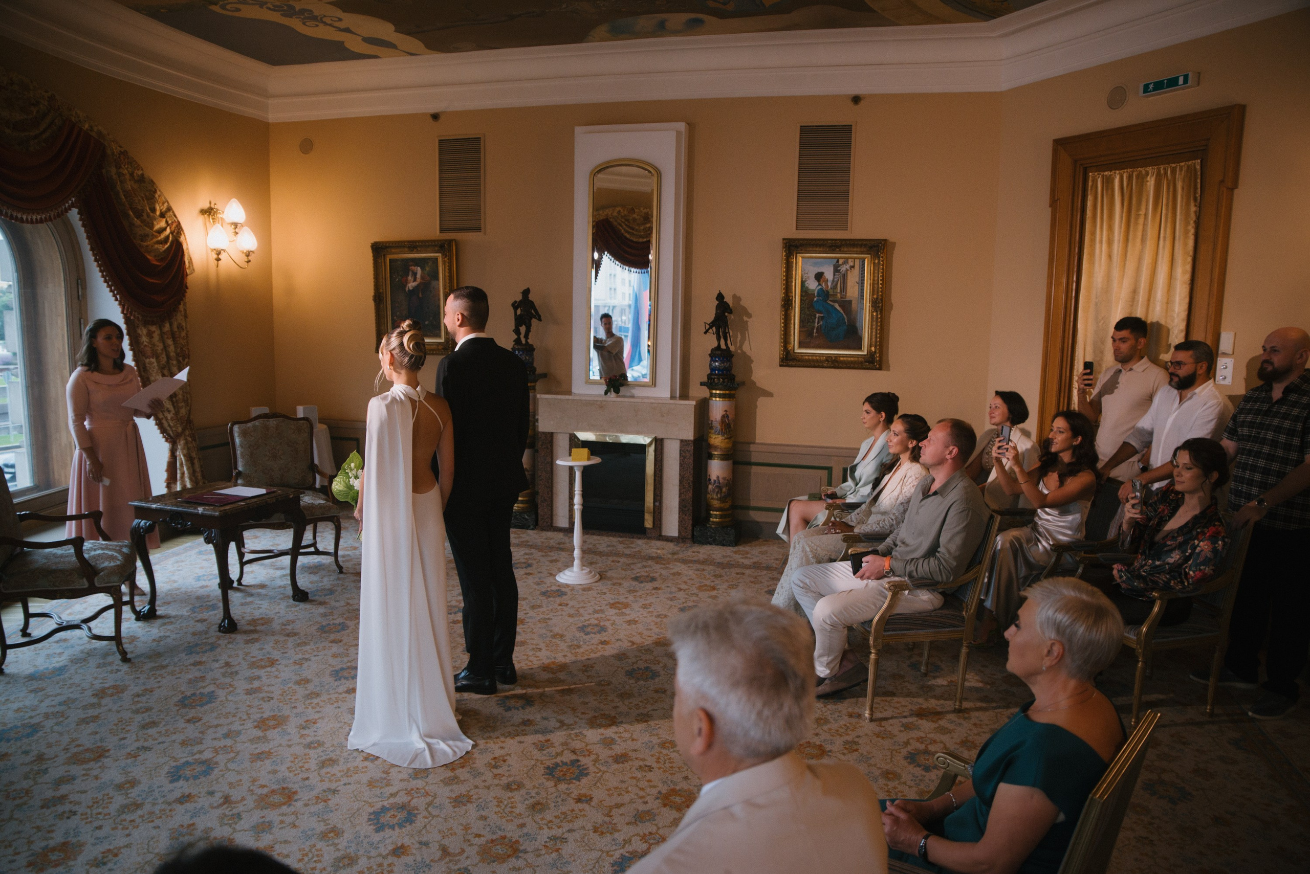 Александр & Ирина (отель/роспись). Свадебный, семейный, женский фотограф в Москве, Мытищах, Королёве Ксения Узилле
