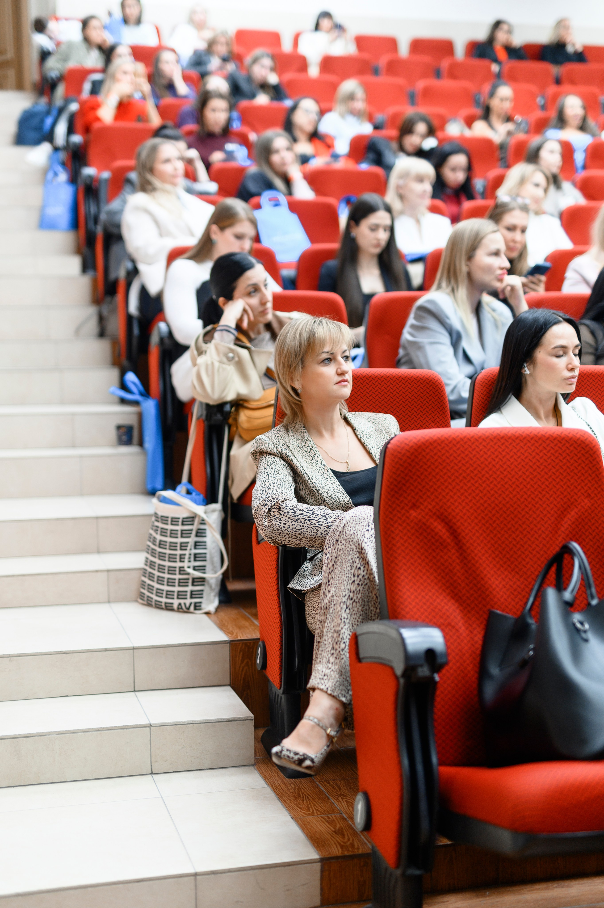 СЛУШАТЕЛИ. PRO-AGELESS