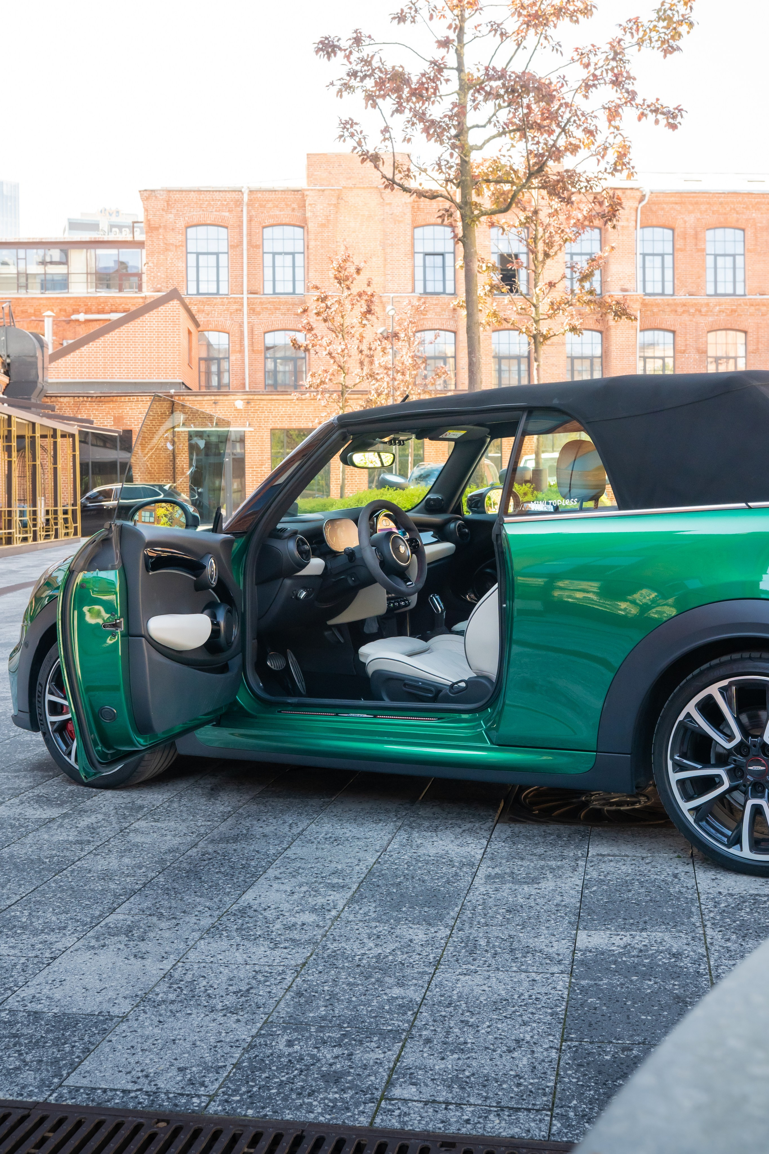 Mini Copper JCW Green. Mirllaev