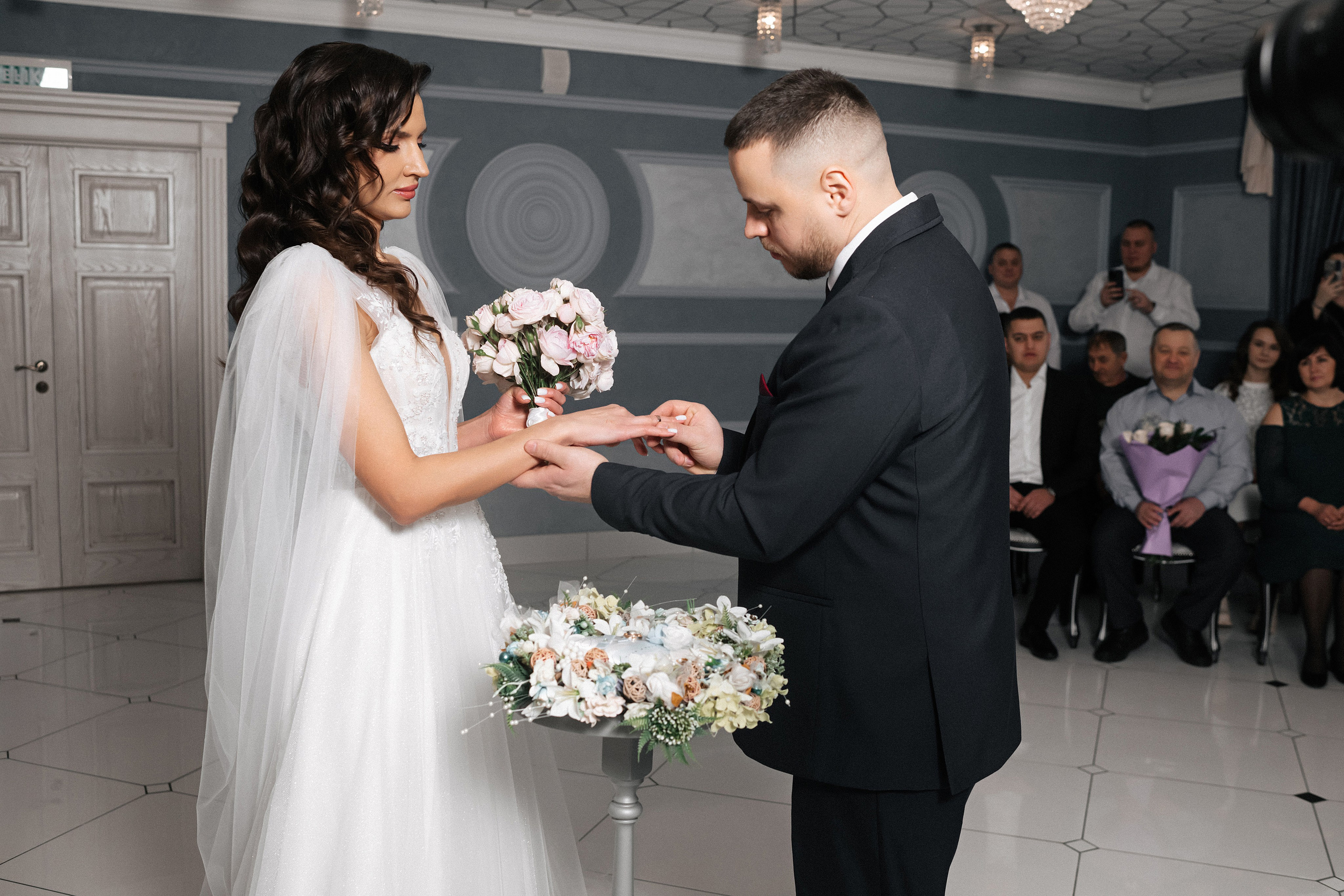 Свадебный фотограф Новосибирск по доступной цене