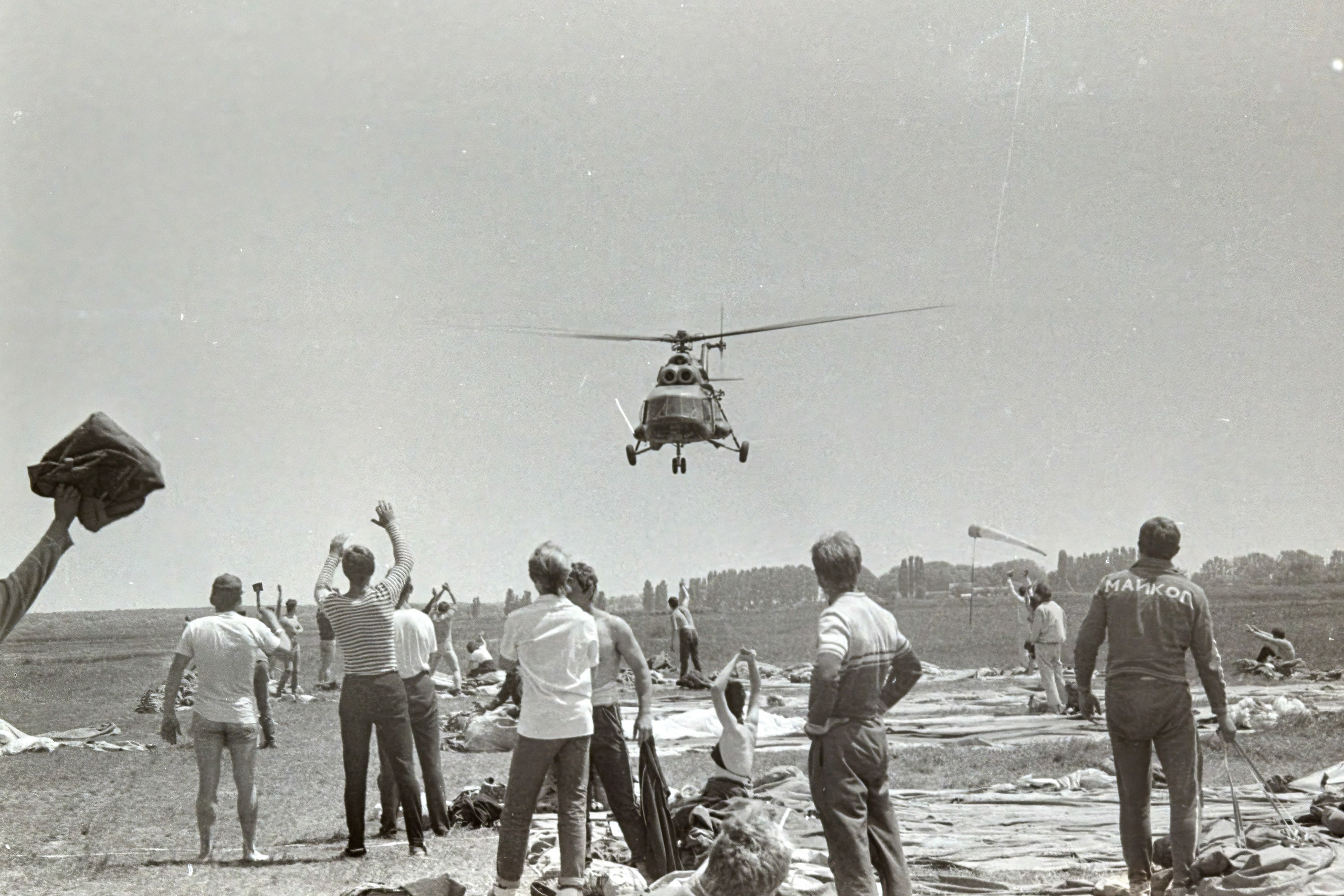 Парашютные сборы 1990 год съемка на ч/б пленку оцифровка 2024 год. Профессиональная фотосъемка. Ростов-на-Дону