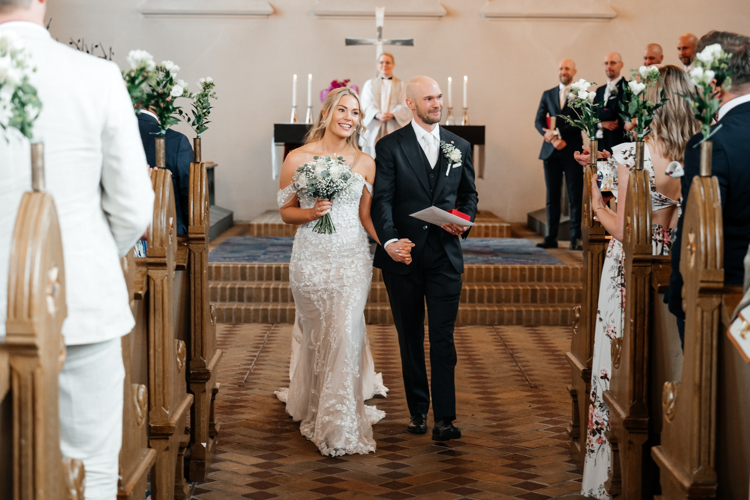 Hjelmsjöborg bröllop Randi & Robert. Bröllops- och familjefotograf i Halmstad | Valentina