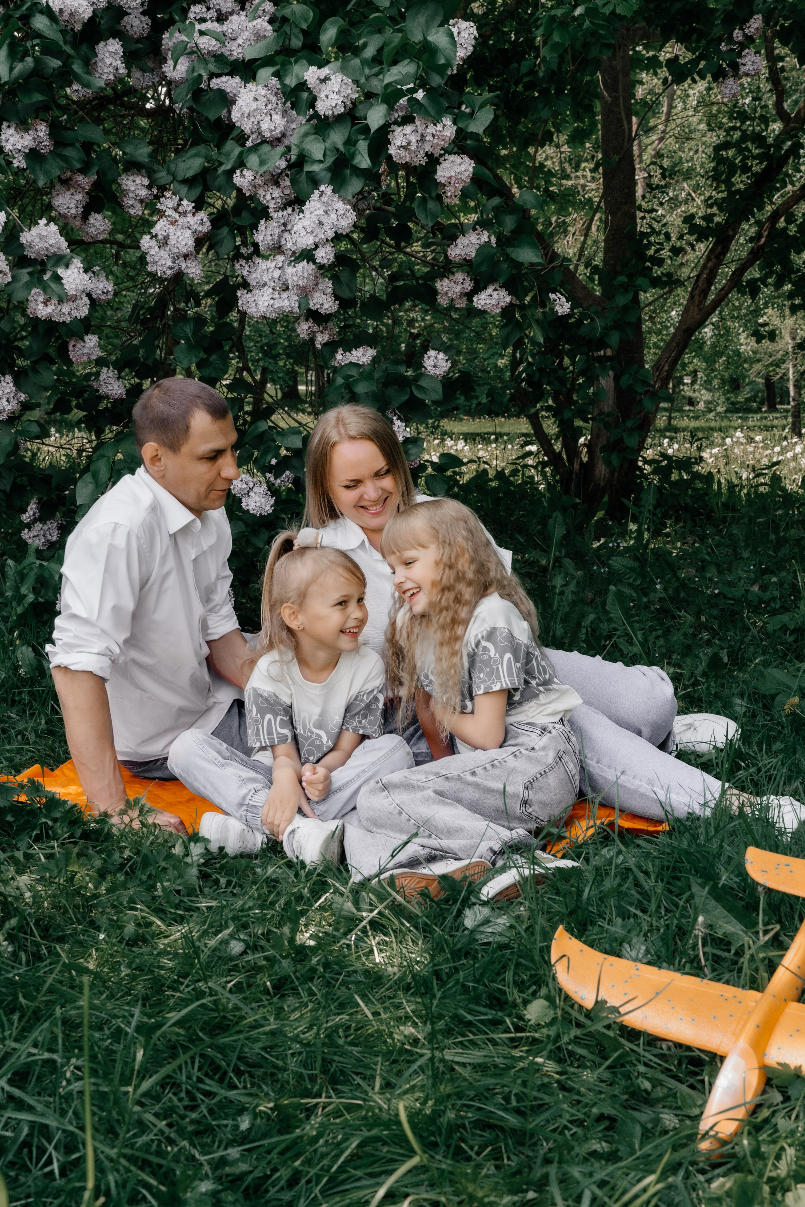 Семейная съемка в Лошицком парке. Ваш семейный фотограф в Минске — Вика Трегубова