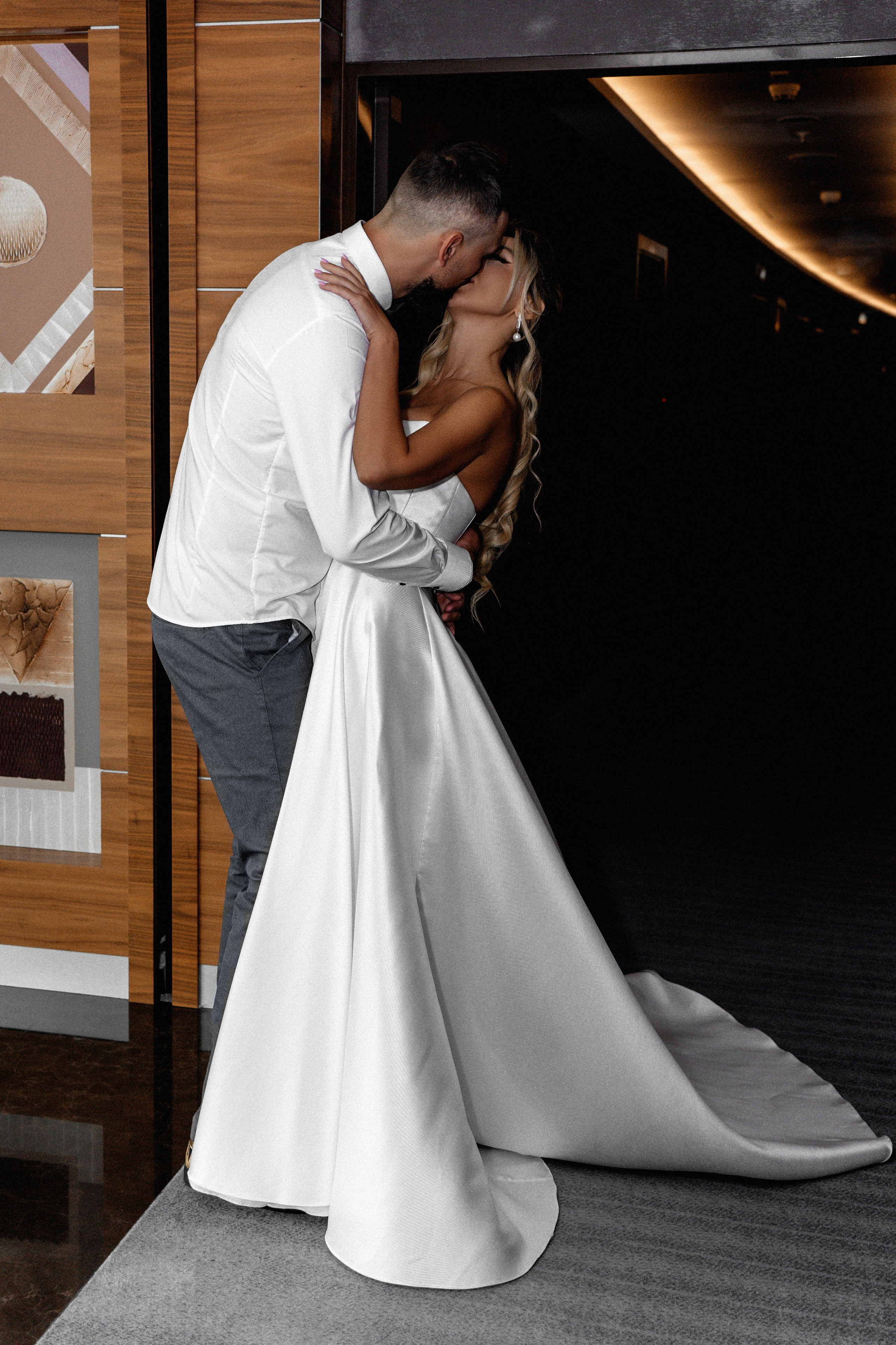 Роскошь свадебного дня в Mariott. Ваш семейный фотограф в Минске — Вика Трегубова