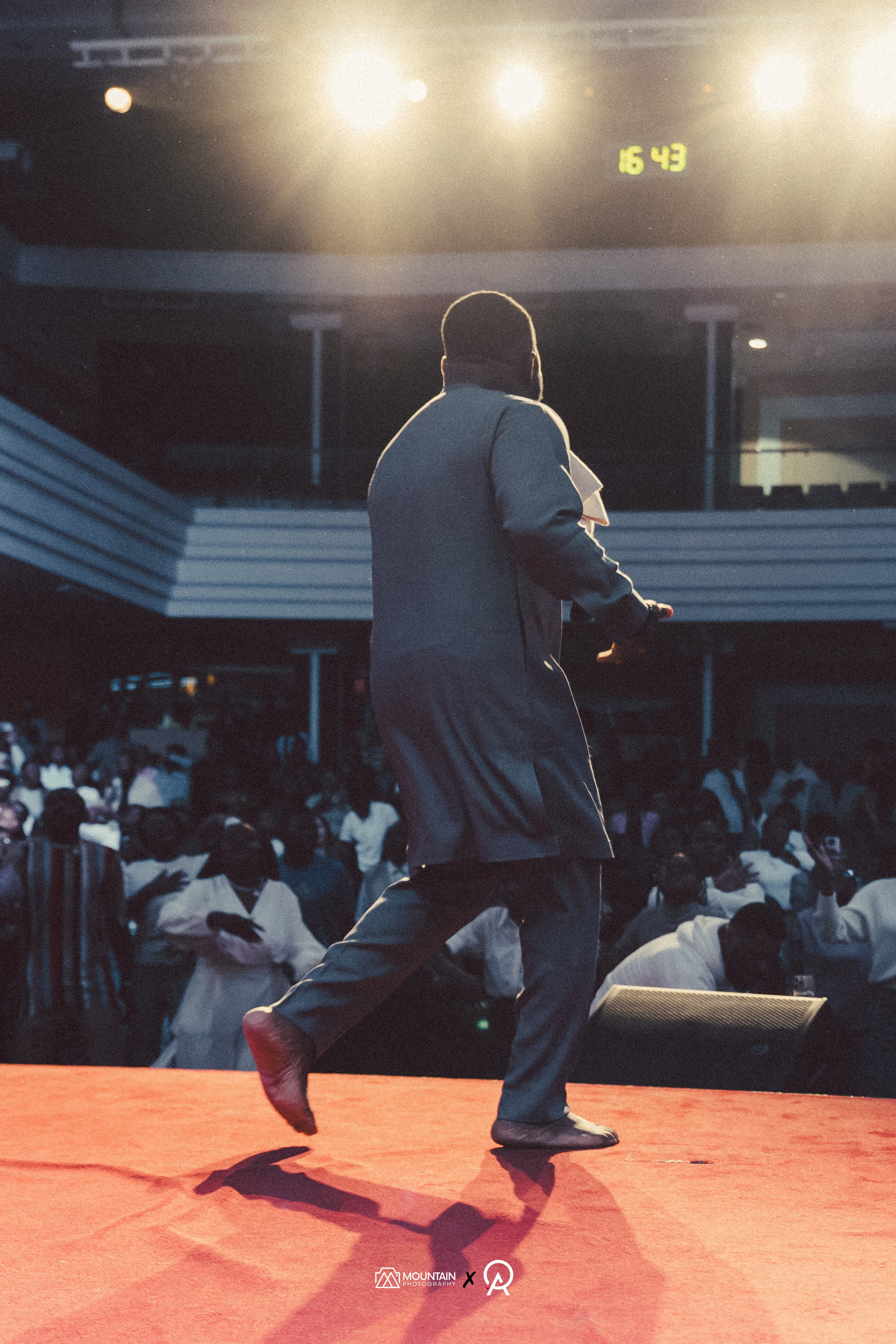 One Audience Gospel concert With Prospa Ochimana. Я занимаюсь событийной, свадебной, товарной, студийной… фотографией