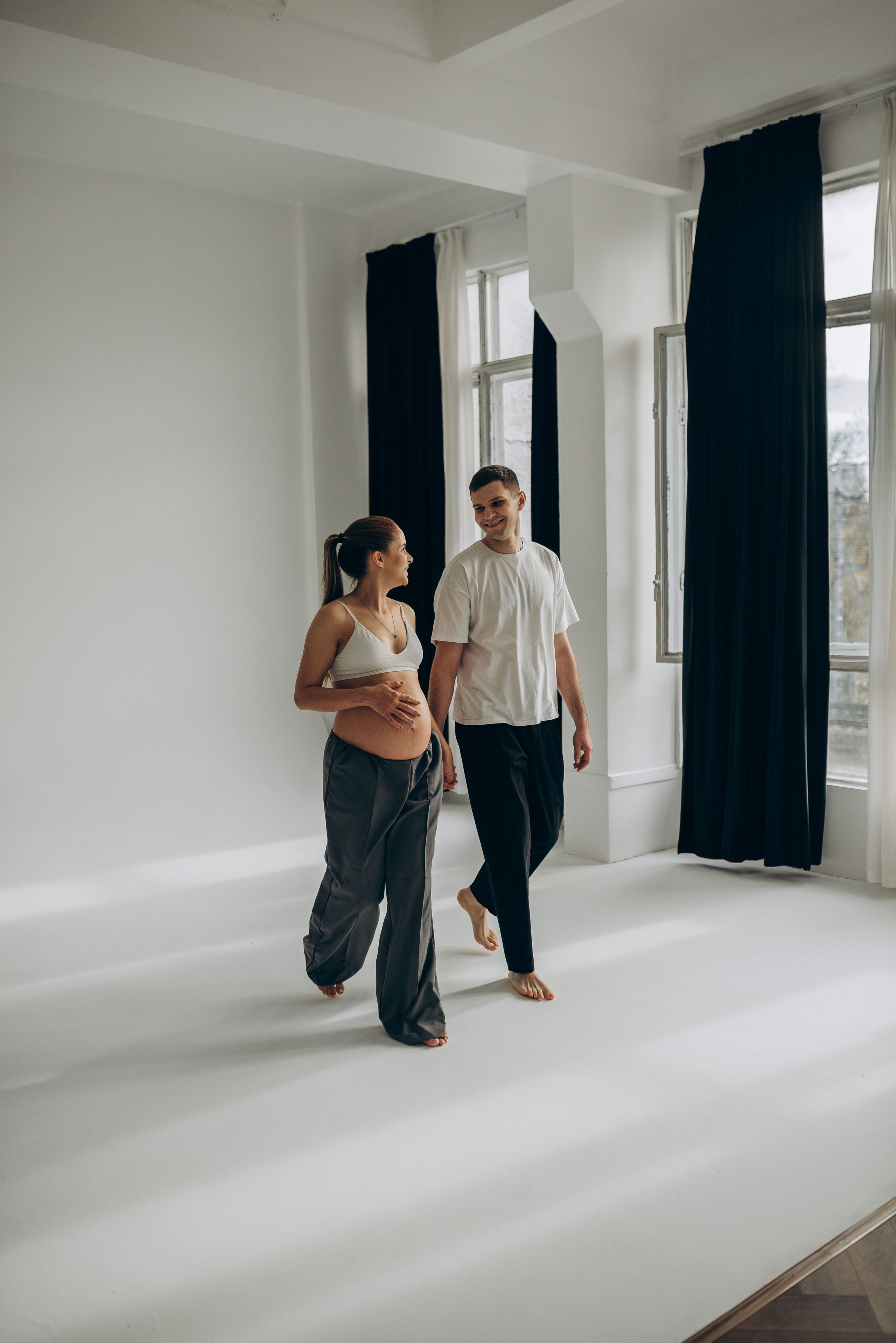 Фотосессия беременности в студии. Семейный фотограф в Домодедово и Москве Елена Пичугина