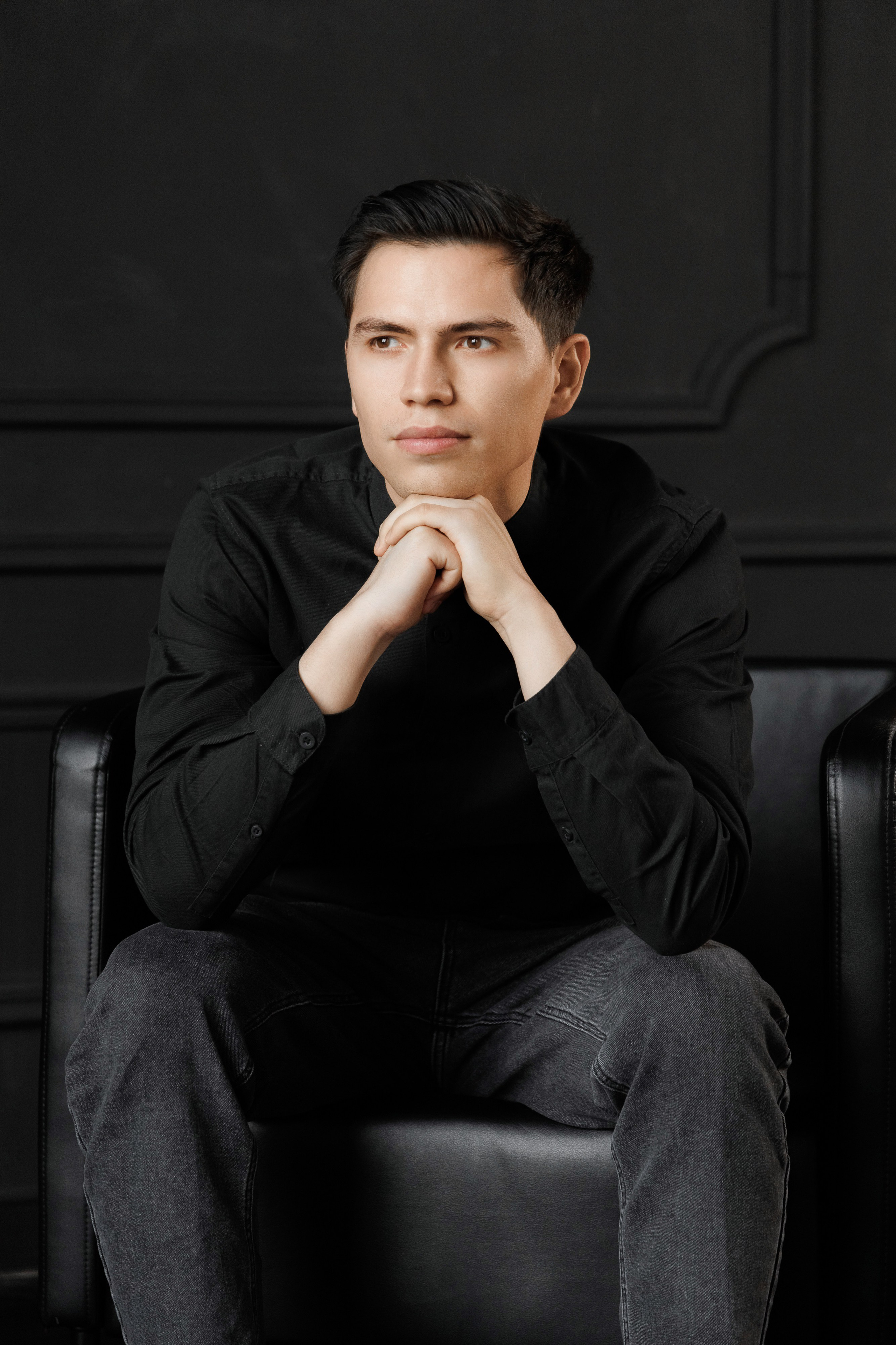 Женский и мужской фотограф в Нижнем Новгороде Наталья Латыпова. Портреты в низком ключе