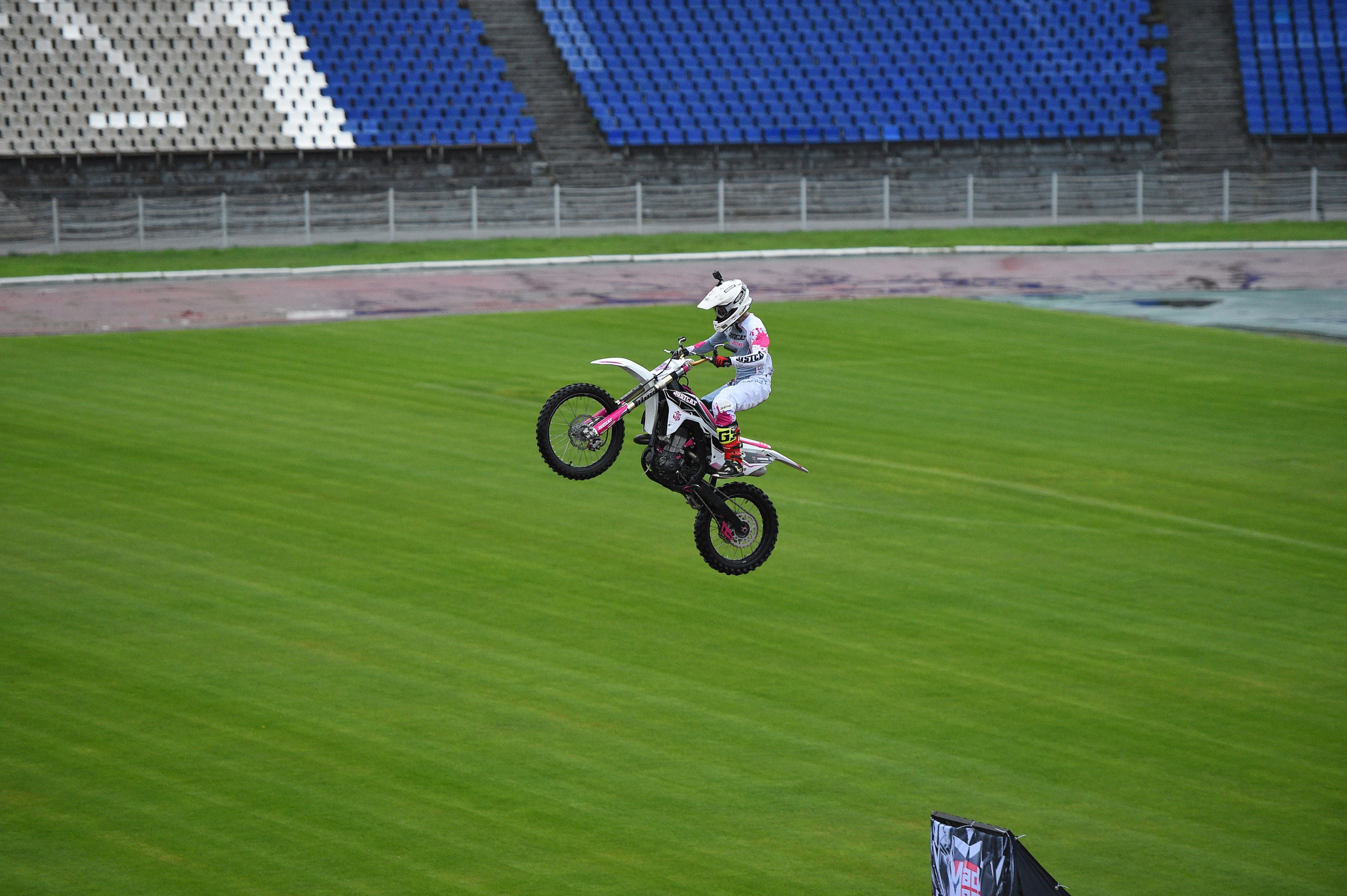 Шоу Безумцев. Ижевск. 2022.05.28. Спортивный репортажный фотограф в Ижевске Сергей Мерзляков