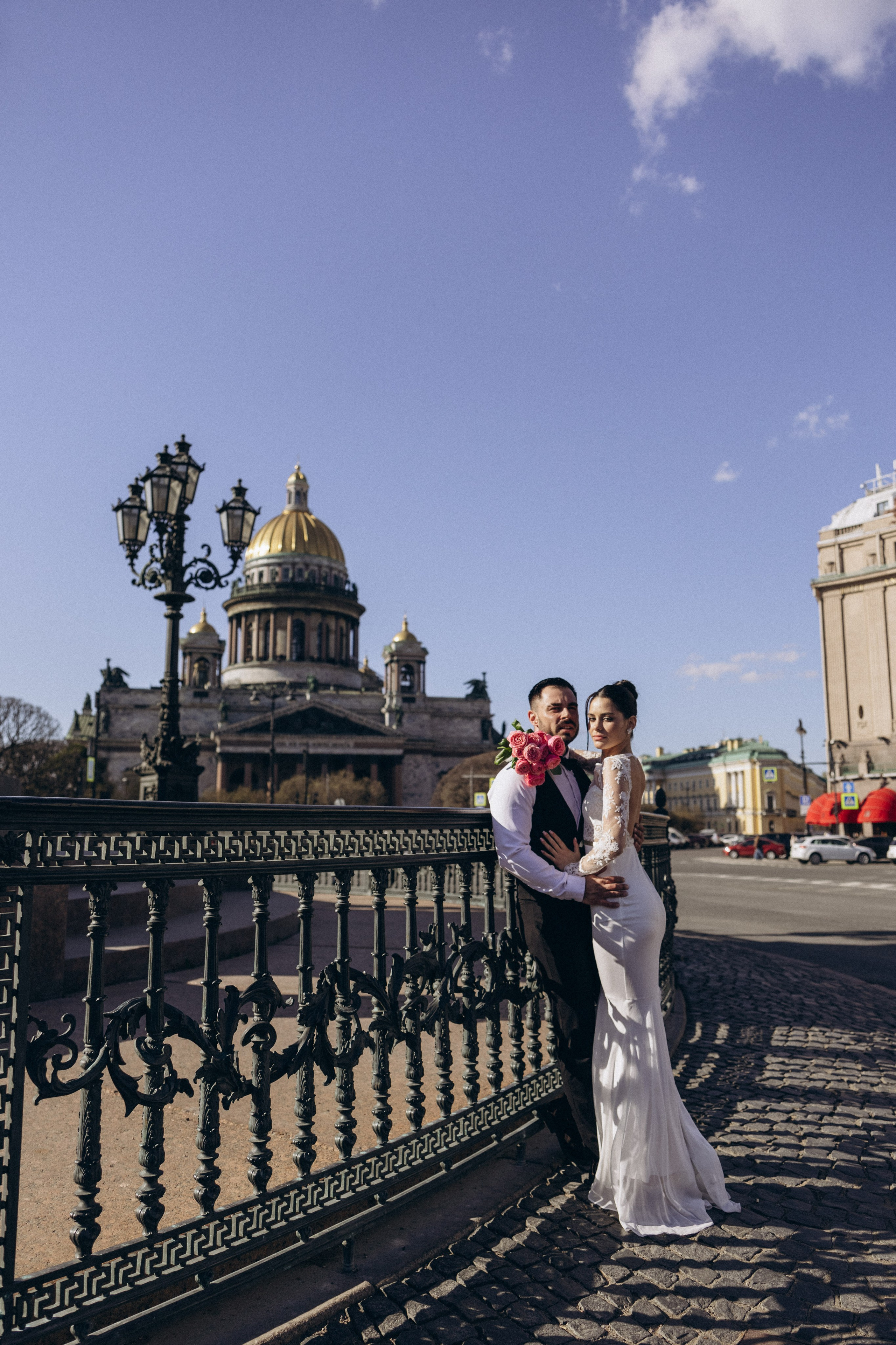 Свадебная прогулка на Исаакиевском соборе. Семейный фотограф в Санкт-Петербурге Екатерина Васильева