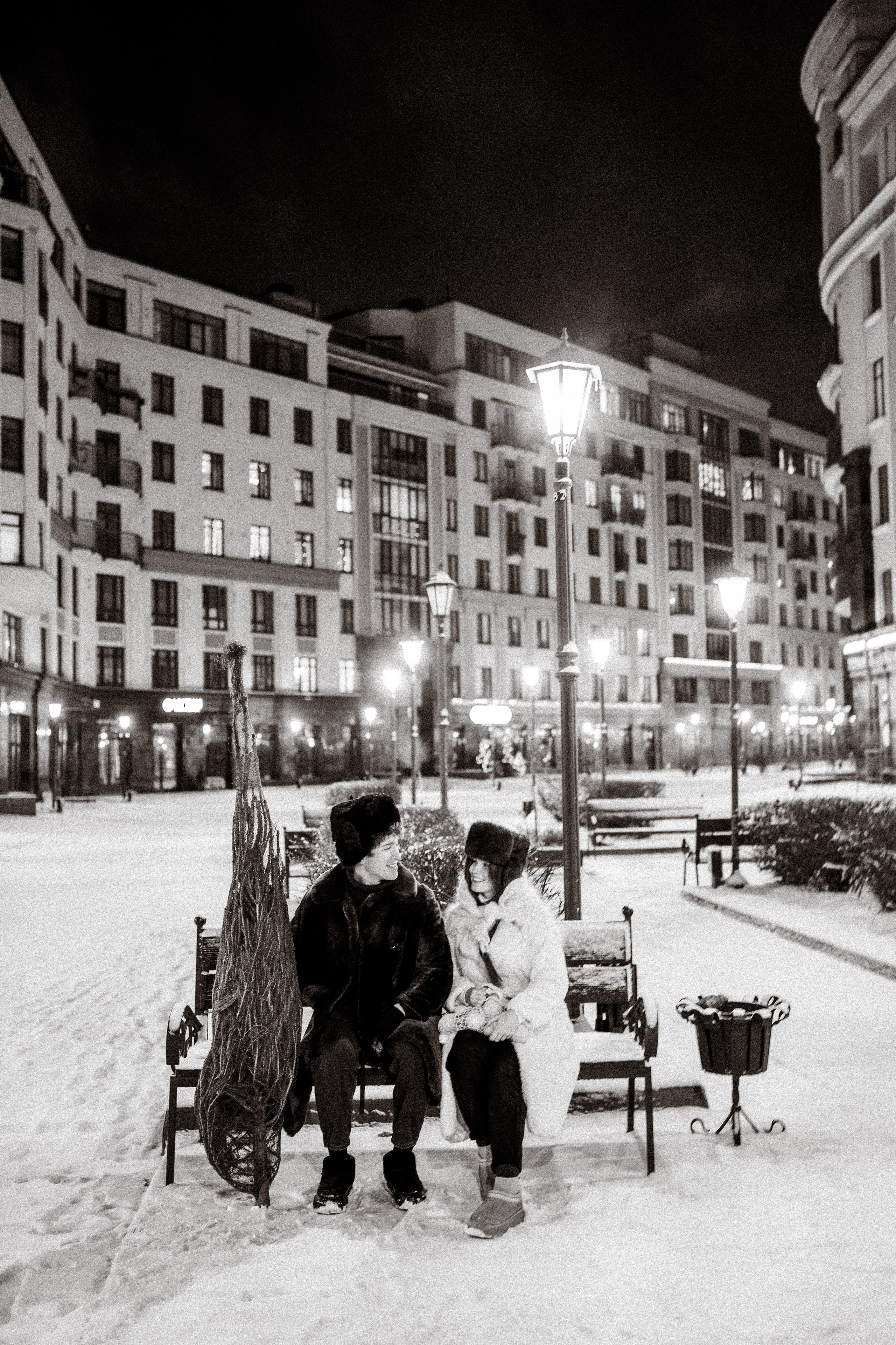 НОВОГОДНЯЯ ПРОГУЛКА ПАРЫ ПО ЧЕРНЫШЕВСКОЙ ПЕРЕД НОВЫМ ГОДОМ. Профессиональный фотограф, Санкт-Петербург — Виктория Богомолова