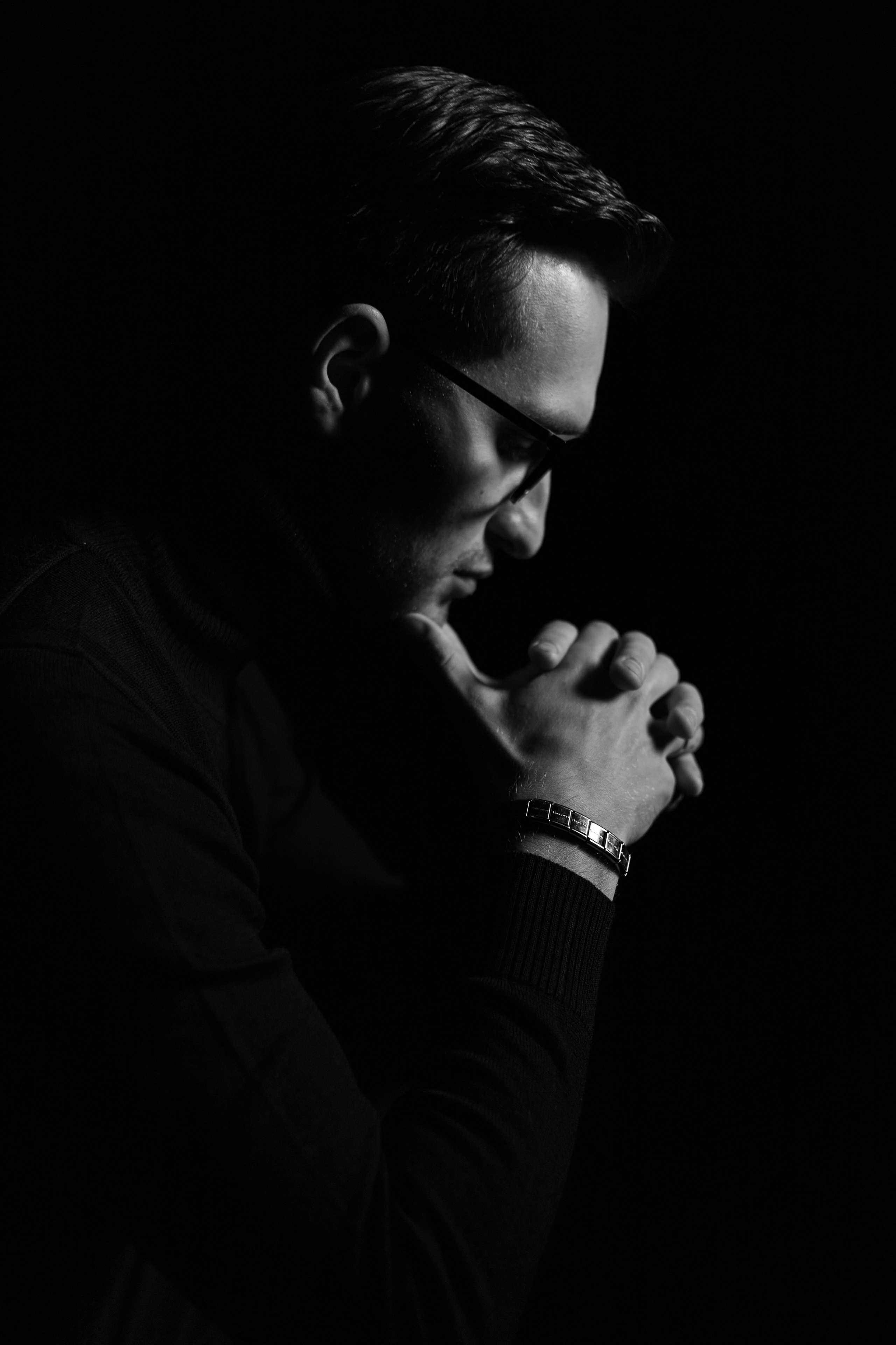 Мужской портрет в студии Иркутск. Свадебный Фотограф в Иркутске Екатерина Елисеева