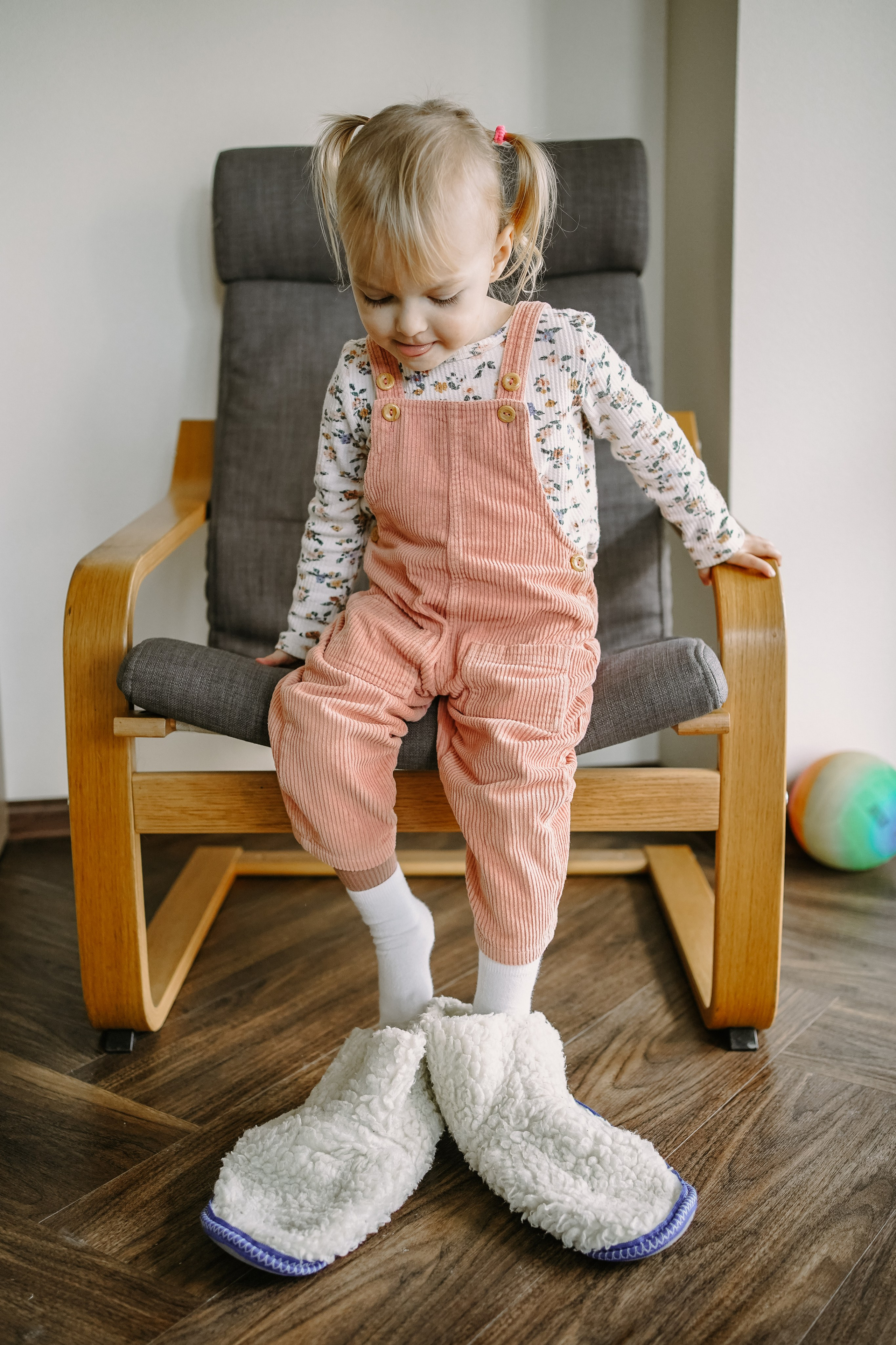 Карина, Андрей, Эмили. Главная