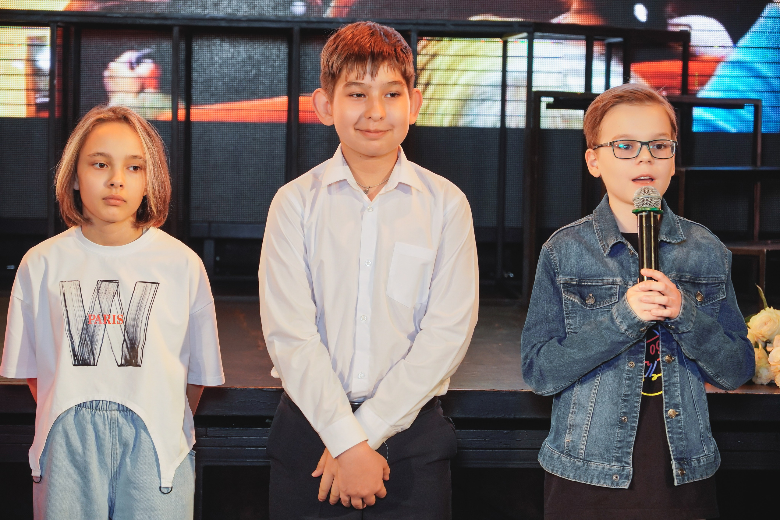 Выпускной. Занимаюсь профессиональной фотографией и живу рядом с Байкалом. Работаю в разных жанрах