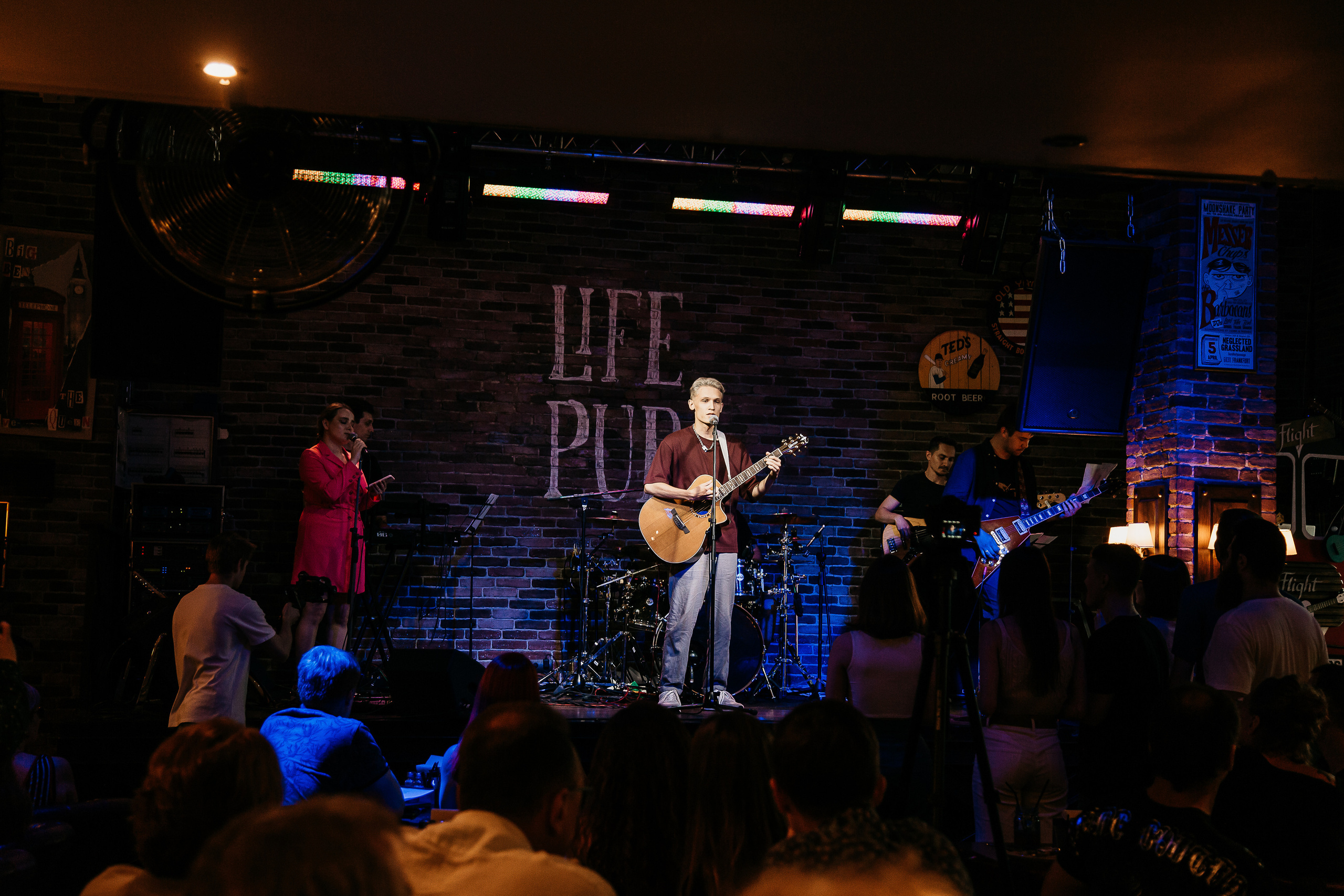 Концерт в LIFE PUB. Свадебный Семейный Репортажный фотограф в Москве