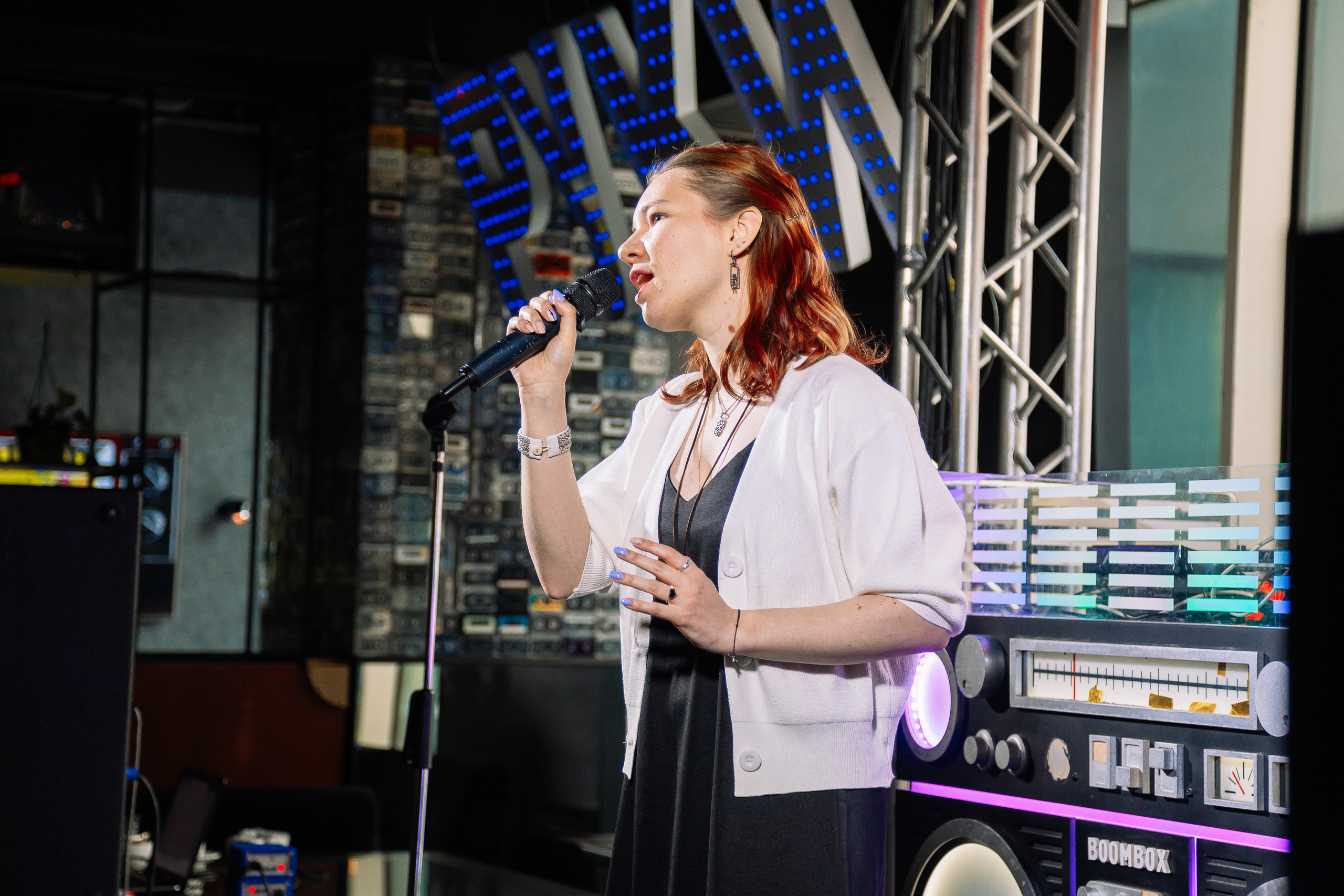 Руки в Верх бар. Свадебный Семейный Репортажный фотограф в Москве