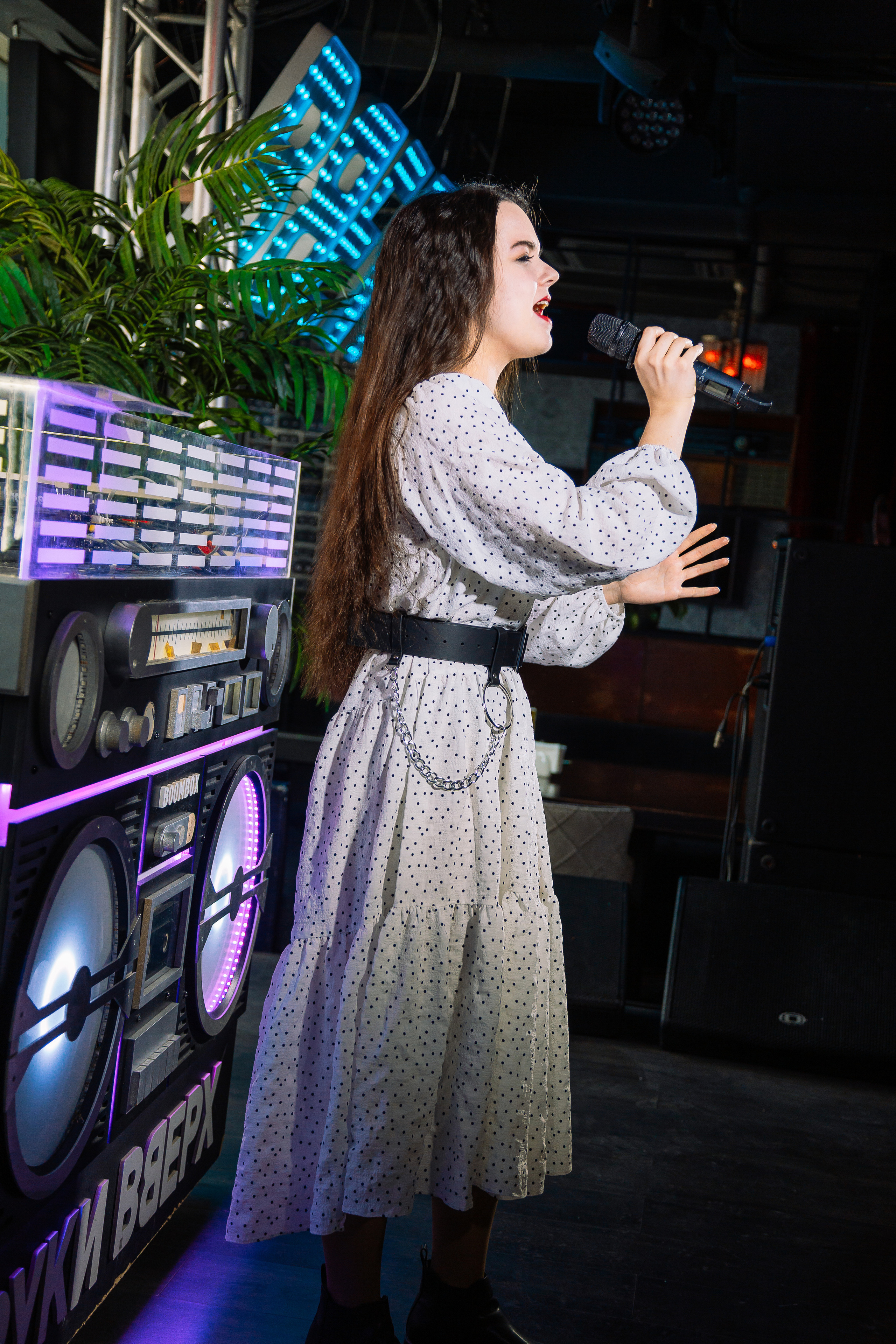 Руки в Верх бар. Свадебный Семейный Репортажный фотограф в Москве