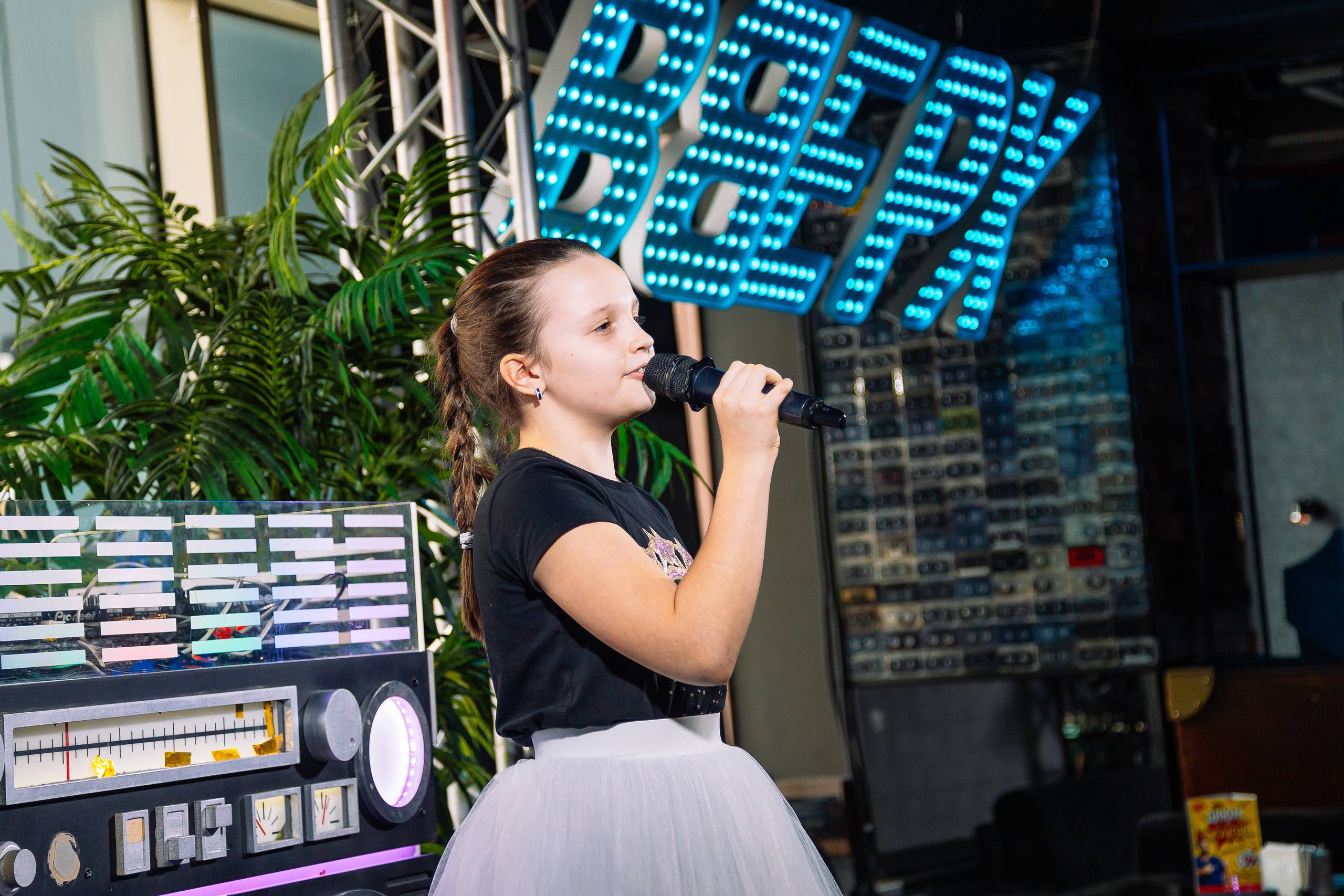 Руки в Верх бар. Свадебный Семейный Репортажный фотограф в Москве