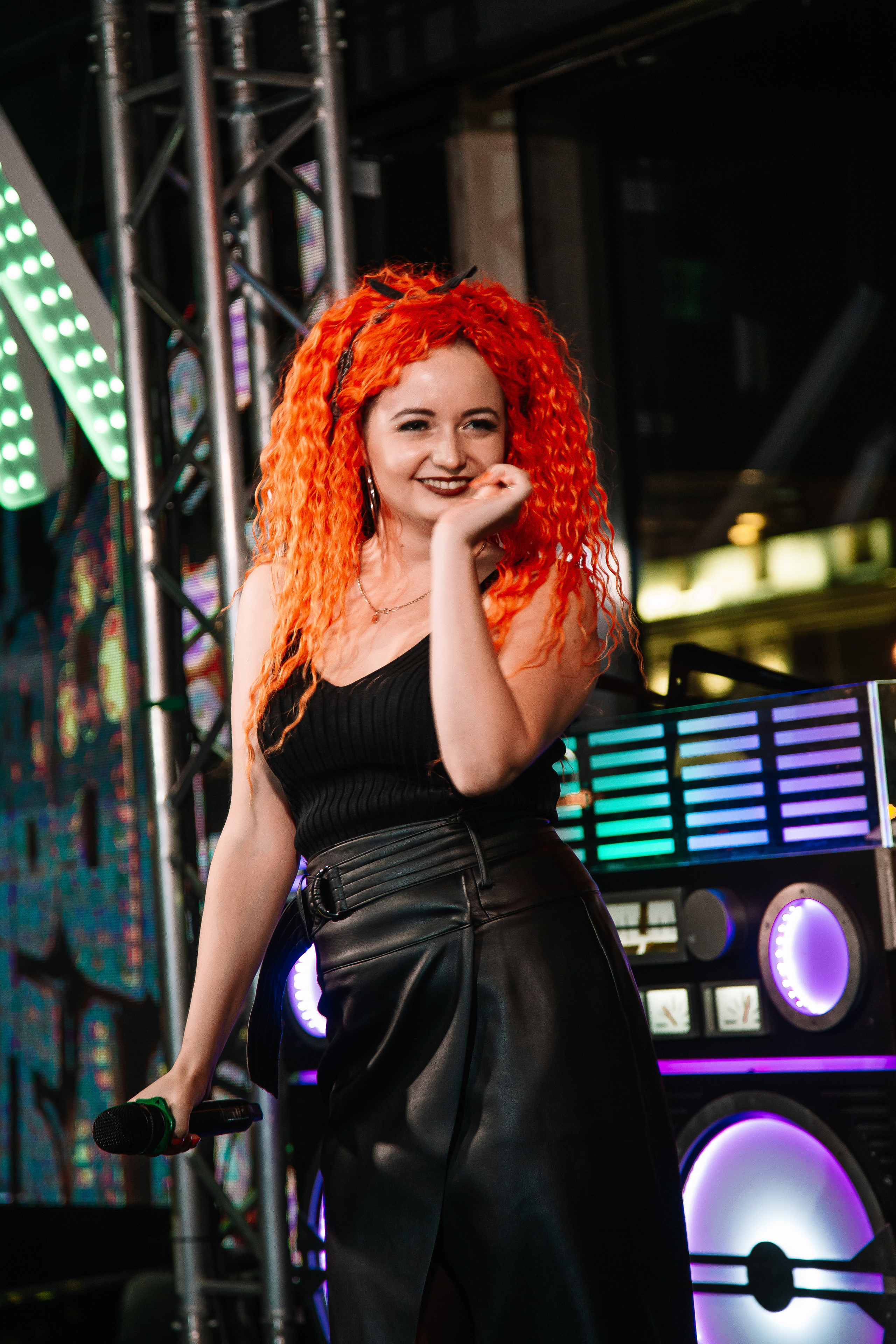 Руки в Верх бар. Свадебный Семейный Репортажный фотограф в Москве