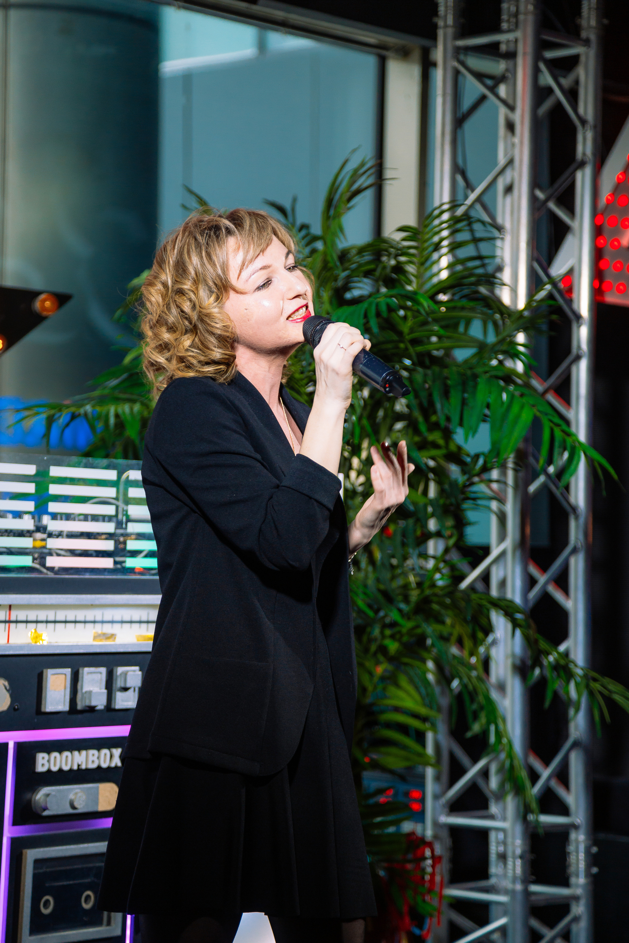 Руки в Верх бар. Свадебный Семейный Репортажный фотограф в Москве