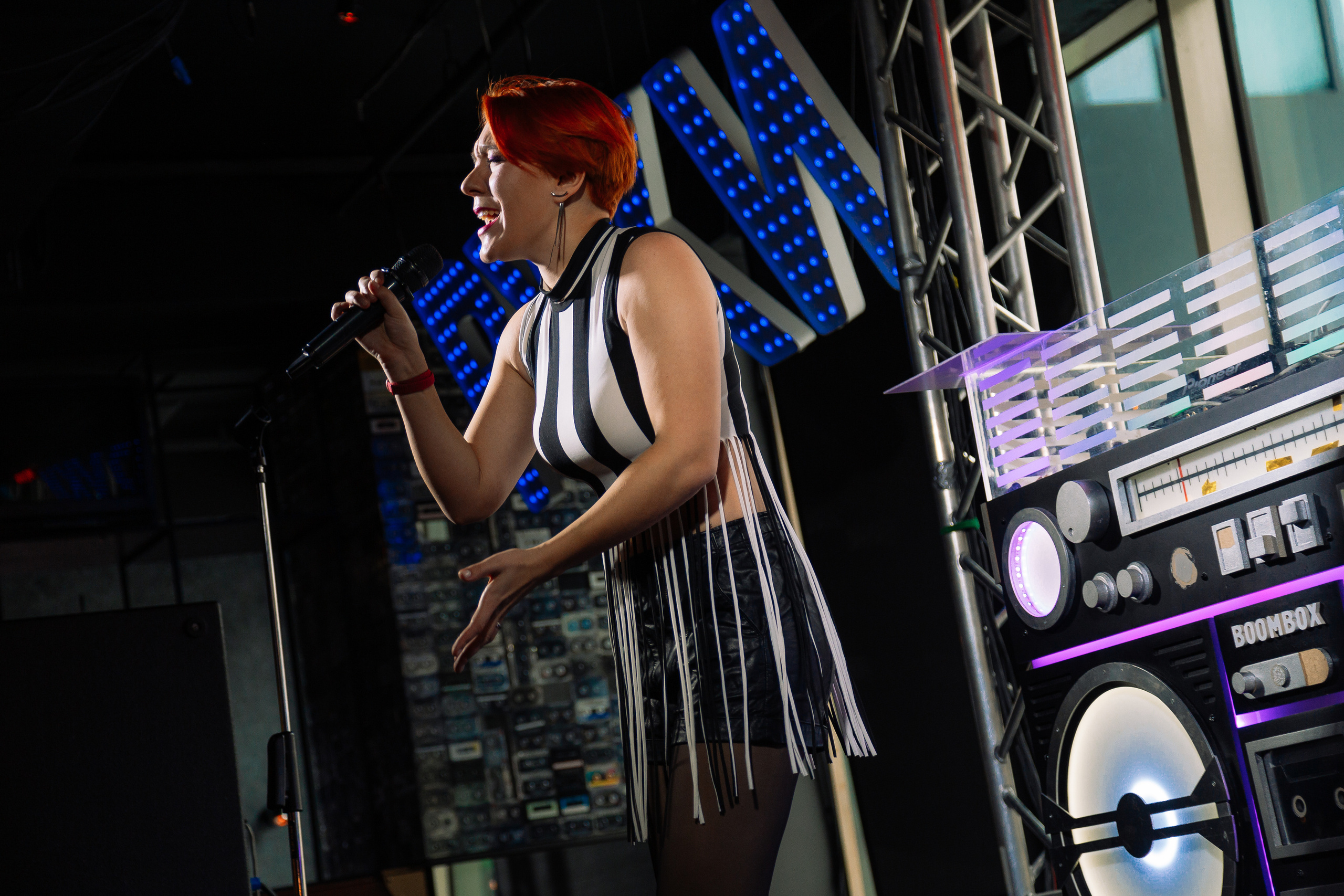 Руки в Верх бар. Свадебный Семейный Репортажный фотограф в Москве