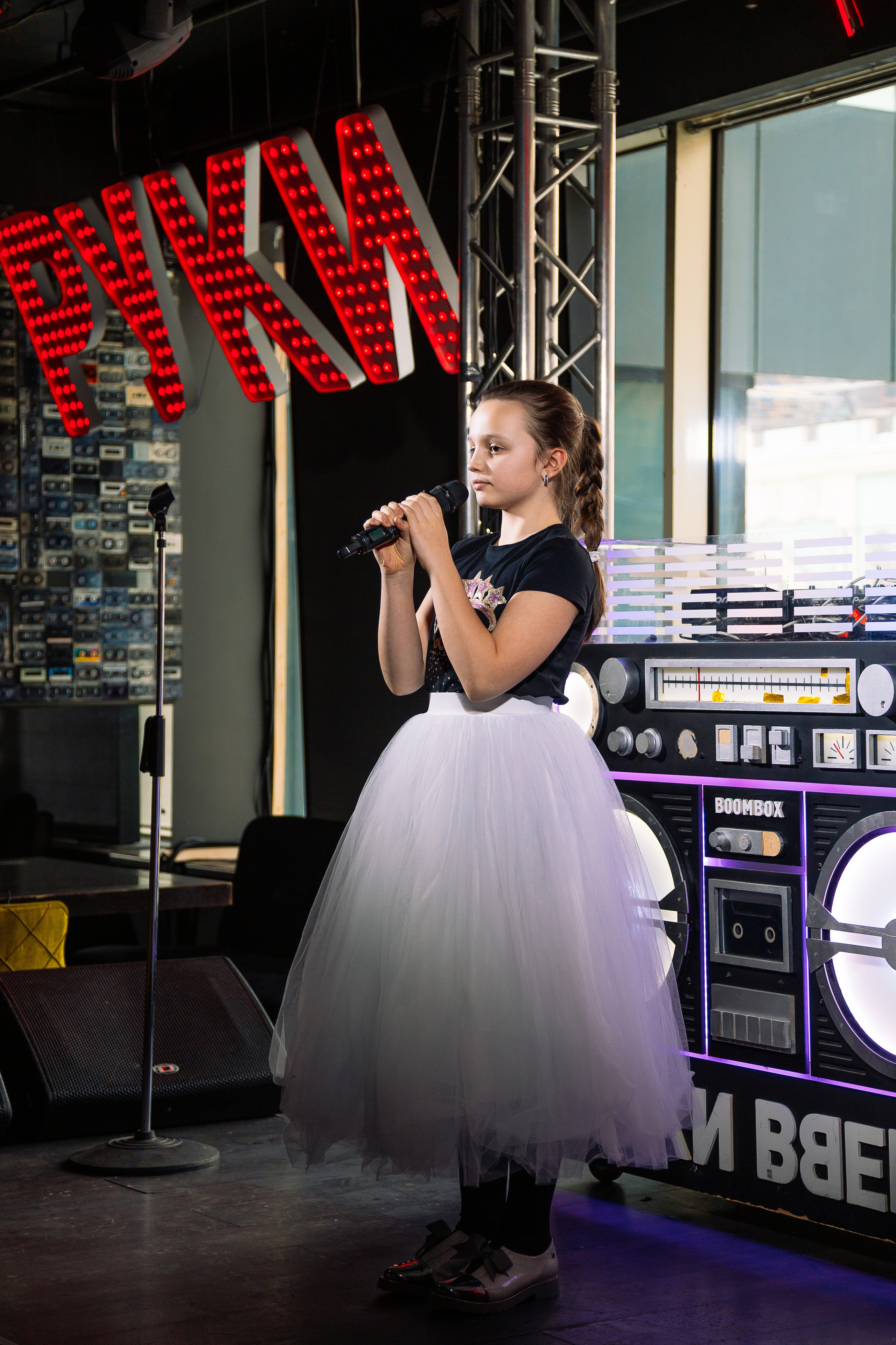 Руки в Верх бар. Свадебный Семейный Репортажный фотограф в Москве