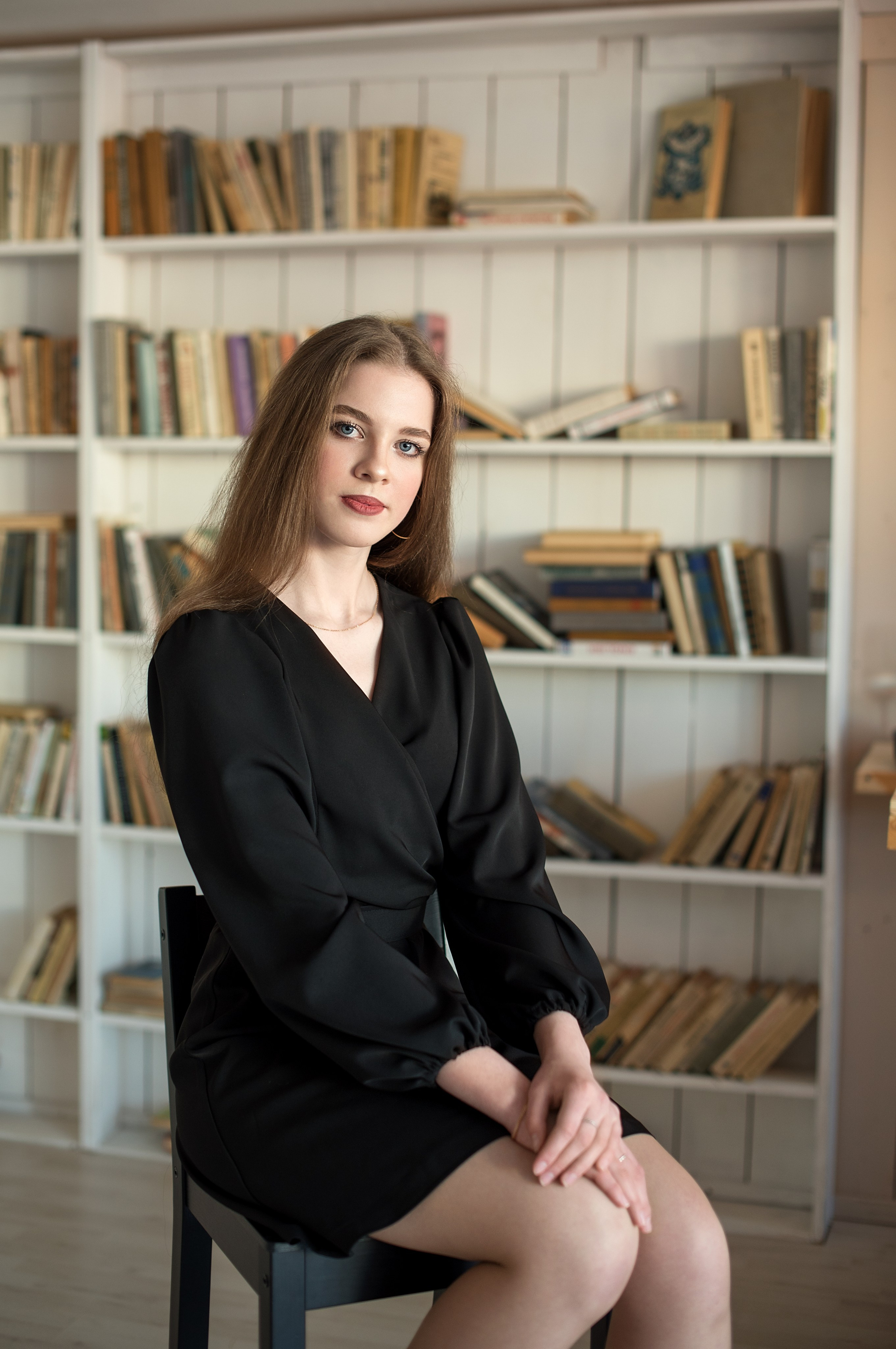 Пример съемки старшеклассников для альбома с наполнение «премиум» стиль съемки классический. Выпускные альбомы для школ и детских садов в Иваново