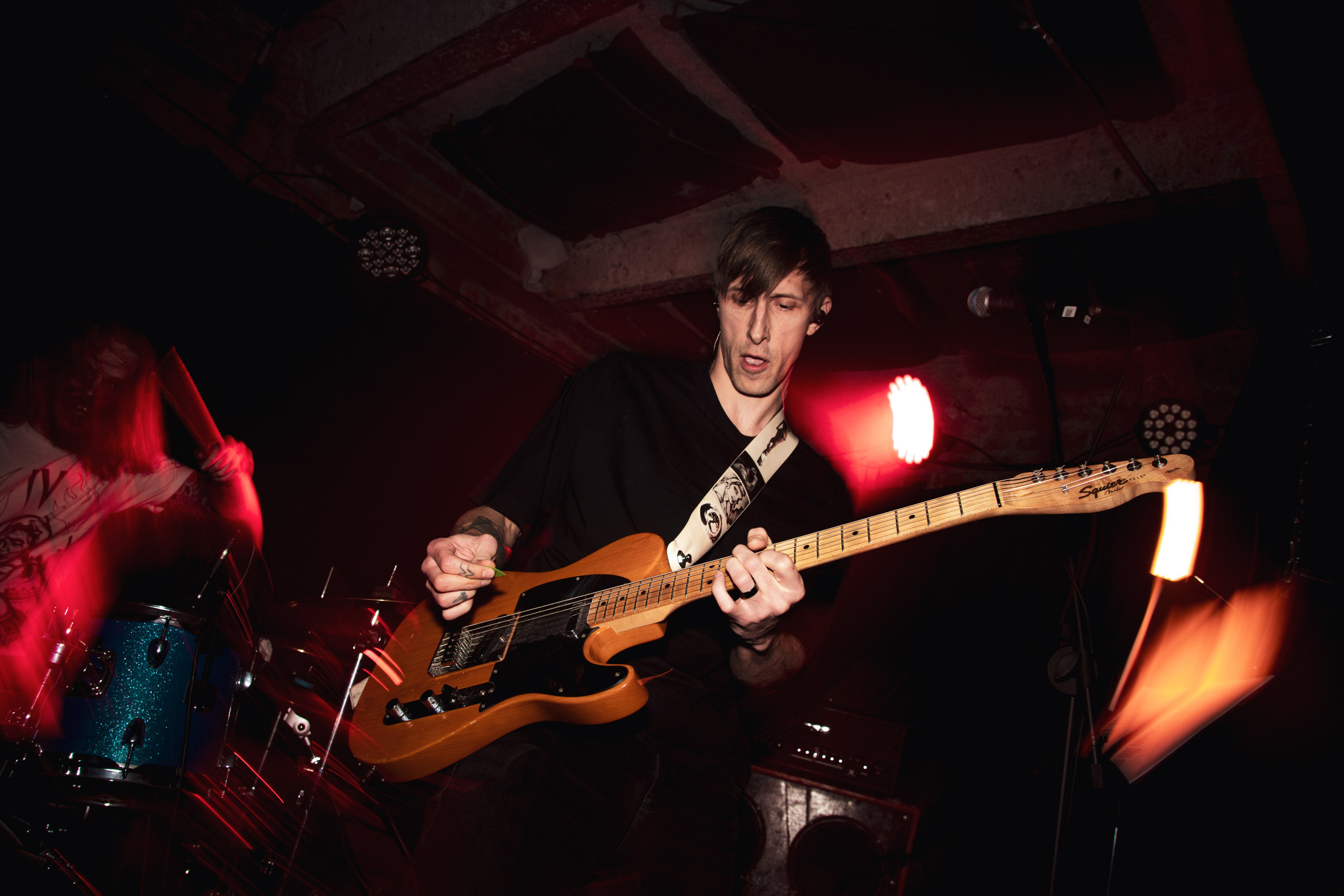 Laugar & Шумы Штормовых Широт & Пожары На Дальнем Севере 11.10.2025. Репортажный фотограф в Москве Legiodot