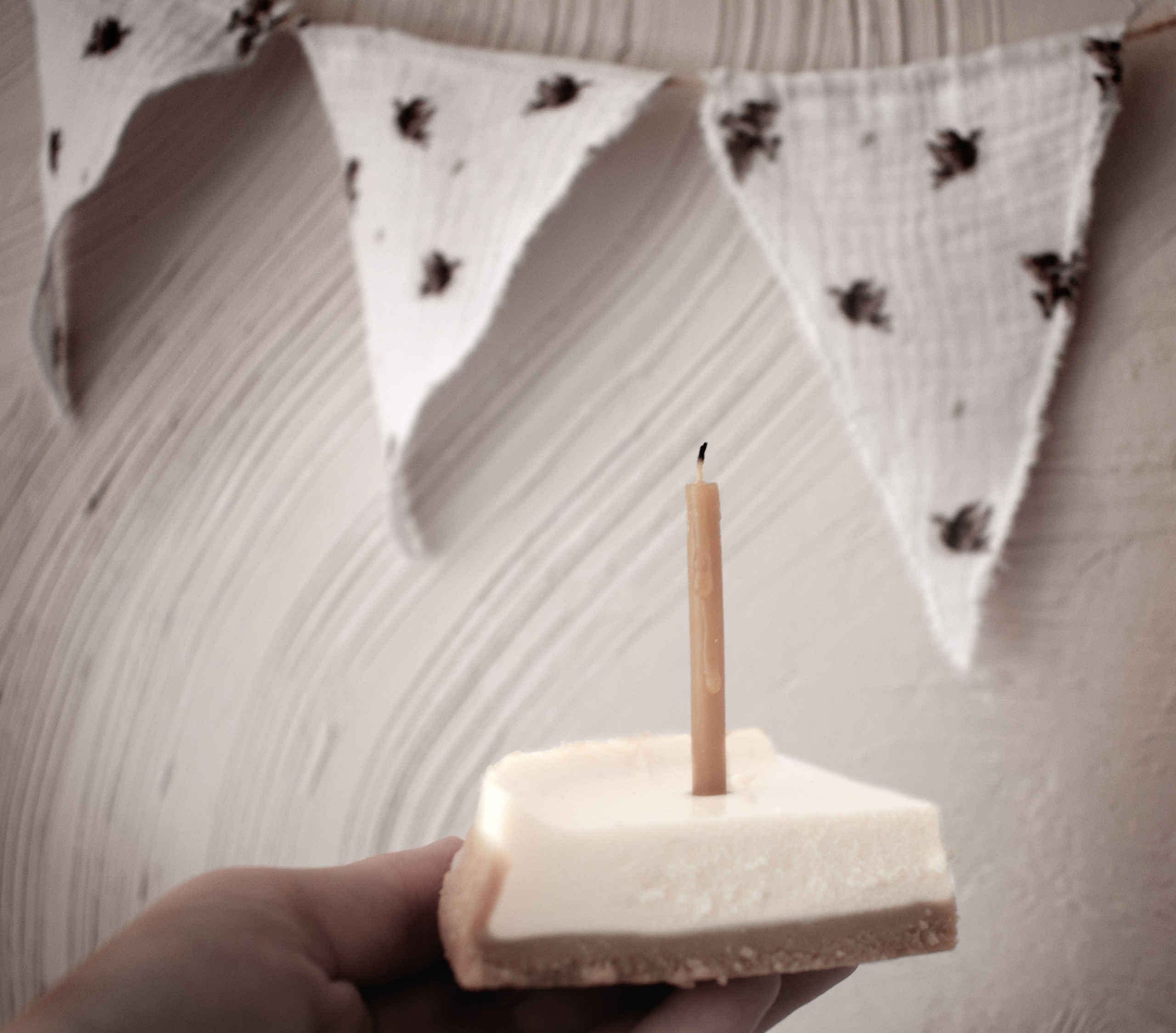 Подготовка к празднику. Роспись стен и декор в детских комнатах Москва и Подмосковье