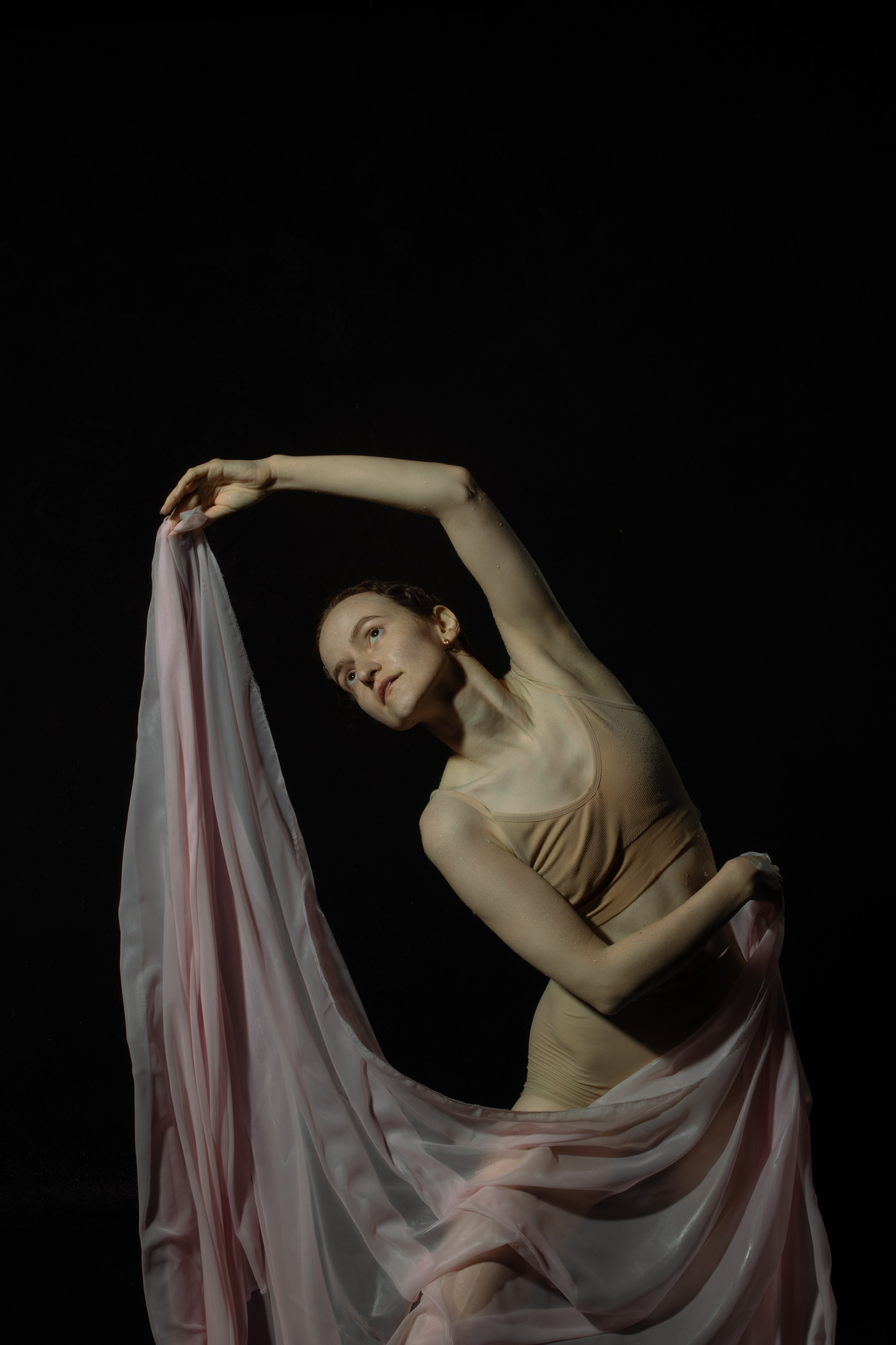 Индивидуальная фотосессия с водой. Фотограф продюсер съемок Йолдыз Плетнева