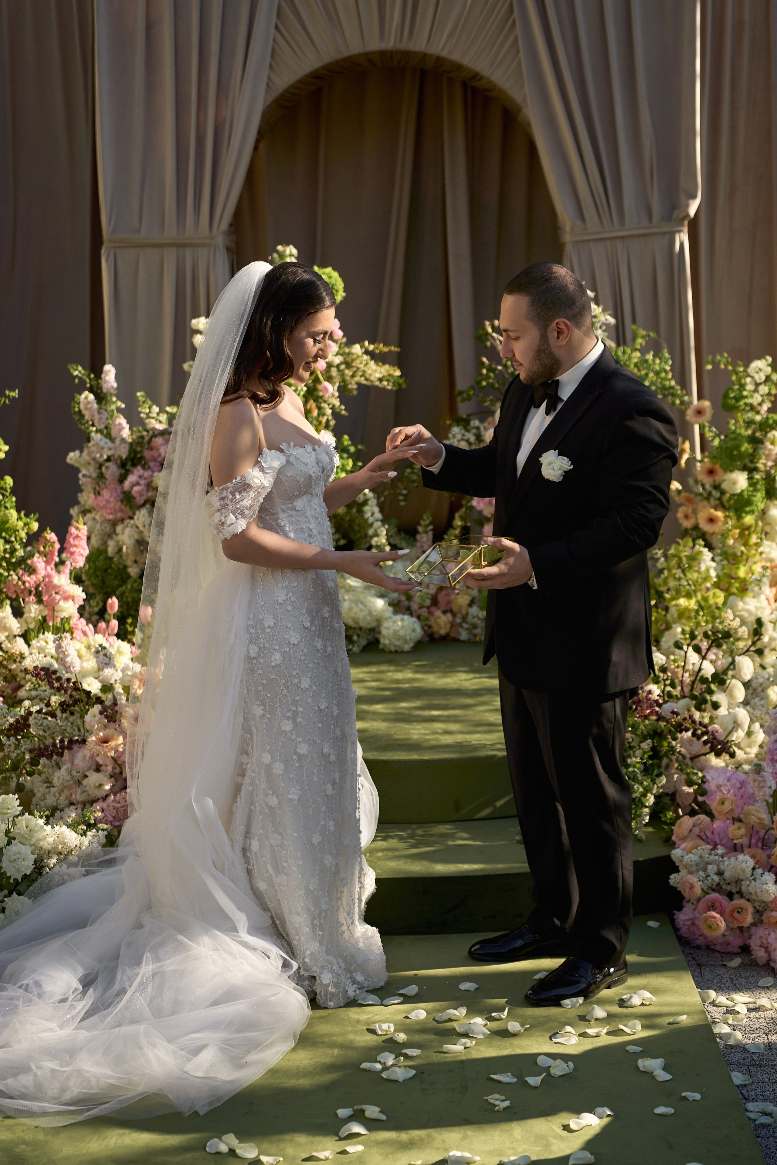 Лучшие свадебные фотографы Краснодара ТВИНС СТУДИО в Zagarro на Армянской свадьбе!. ТВИНС СТУДИО — лучшие свадебные фотографы и видеографы в Краснодаре