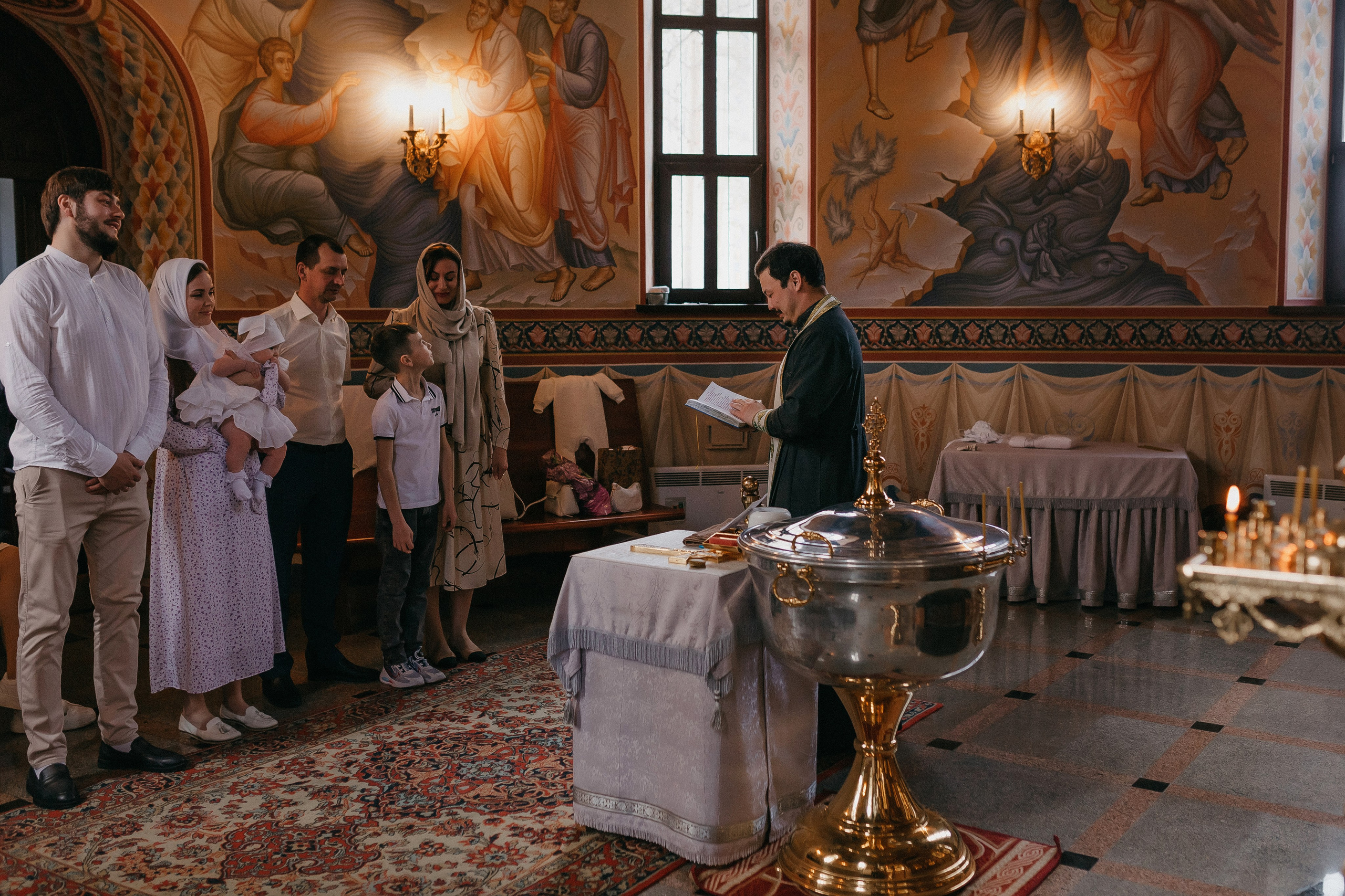 Крещение Артёма и Валерии. Храм Георгия Победоносца. Семейный фотограф в Сургуте