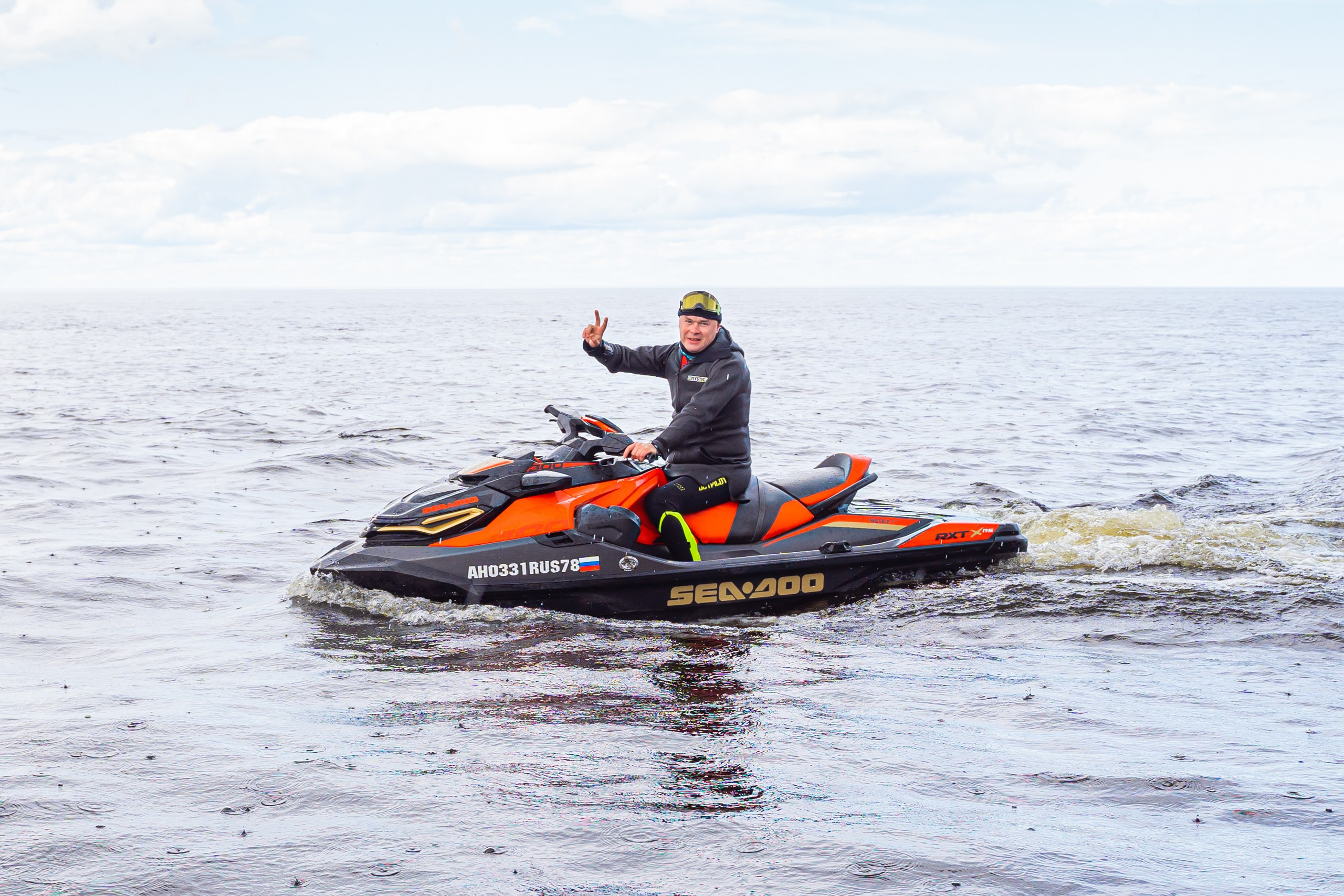 Гидровыезд в Коневский мужской монастырь. Свадебный, семейный, портретный, репортажный фотограф в Санкт-Петербурге