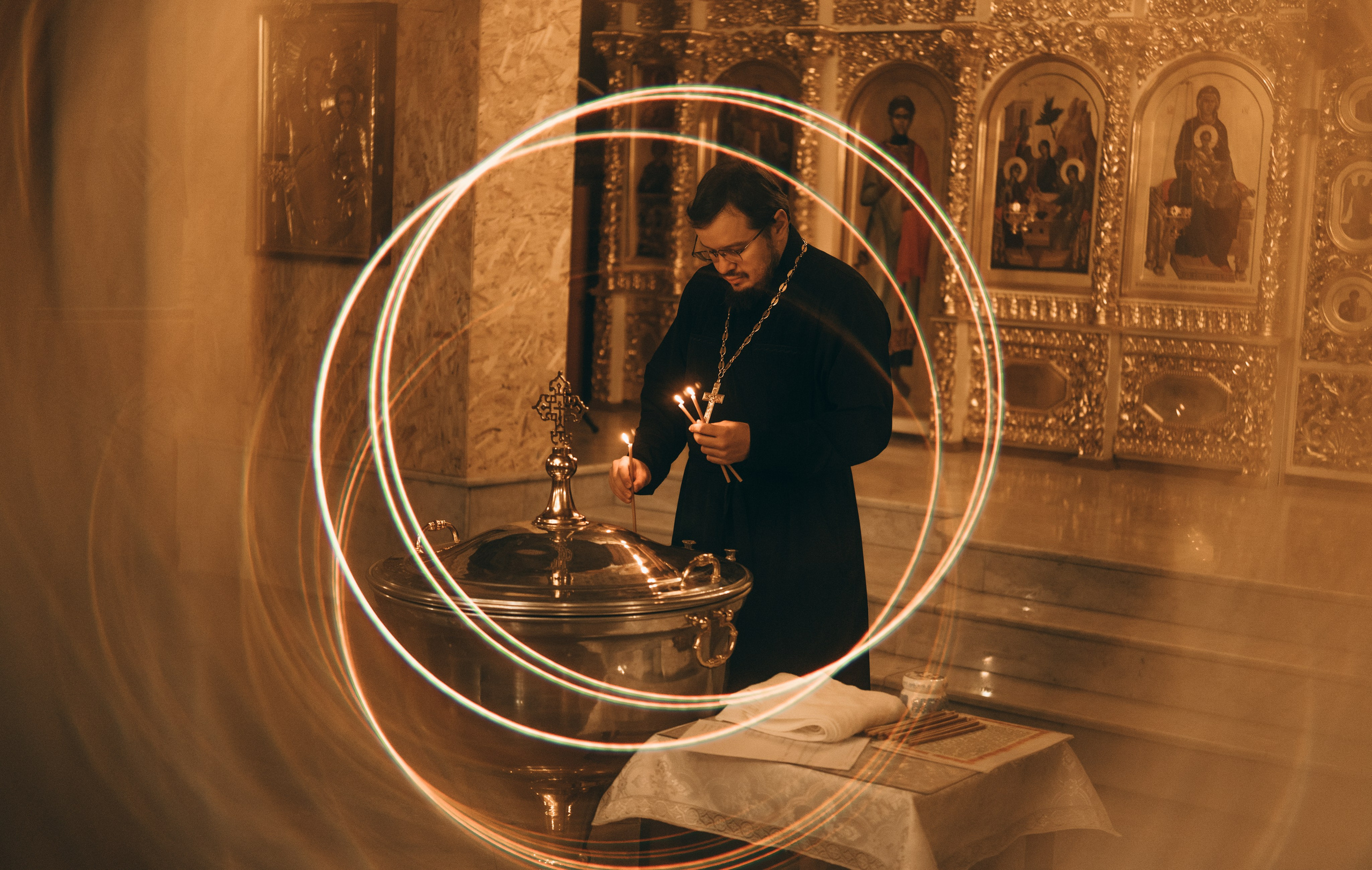 Фотосессия Крещения в Моске - Настоятель Храма Иверской Божией Матери 