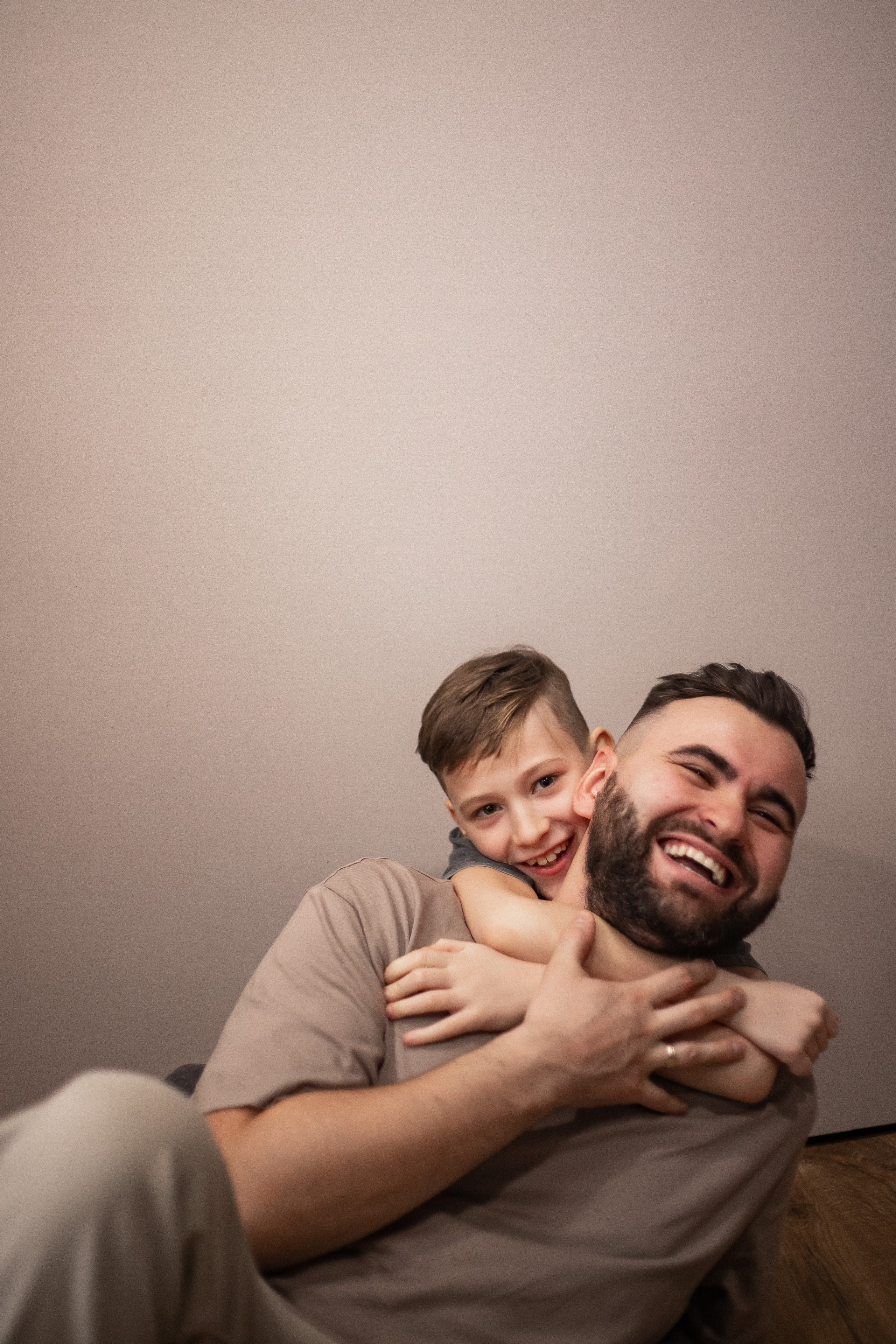 Совместный завтрак. Семейная съемка — это красивый способ признаться своей семье в любви