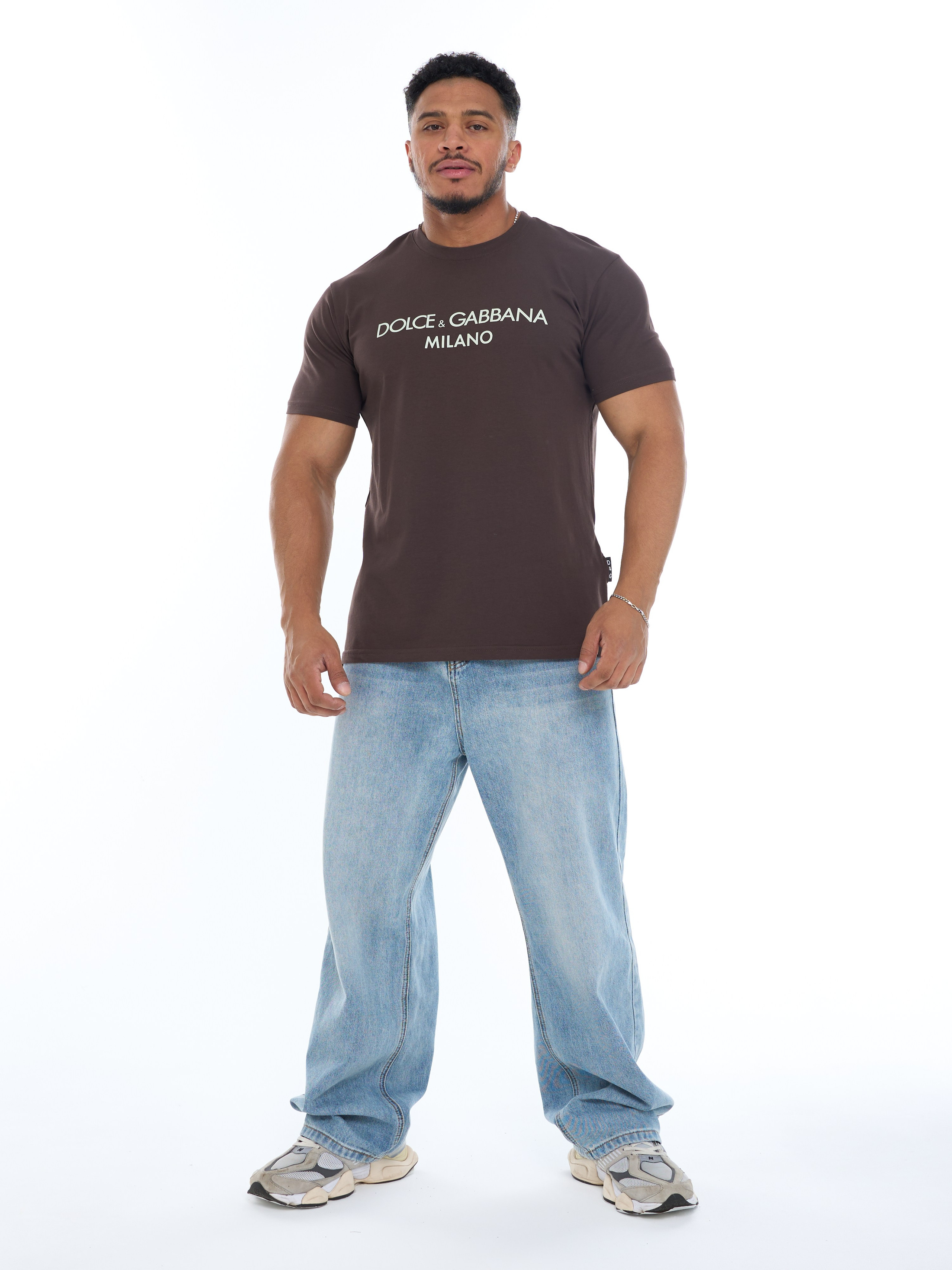 Фотомодель для маркетплейсов Омар. Фотосъёмка для марктеплейсов Studio 11.11