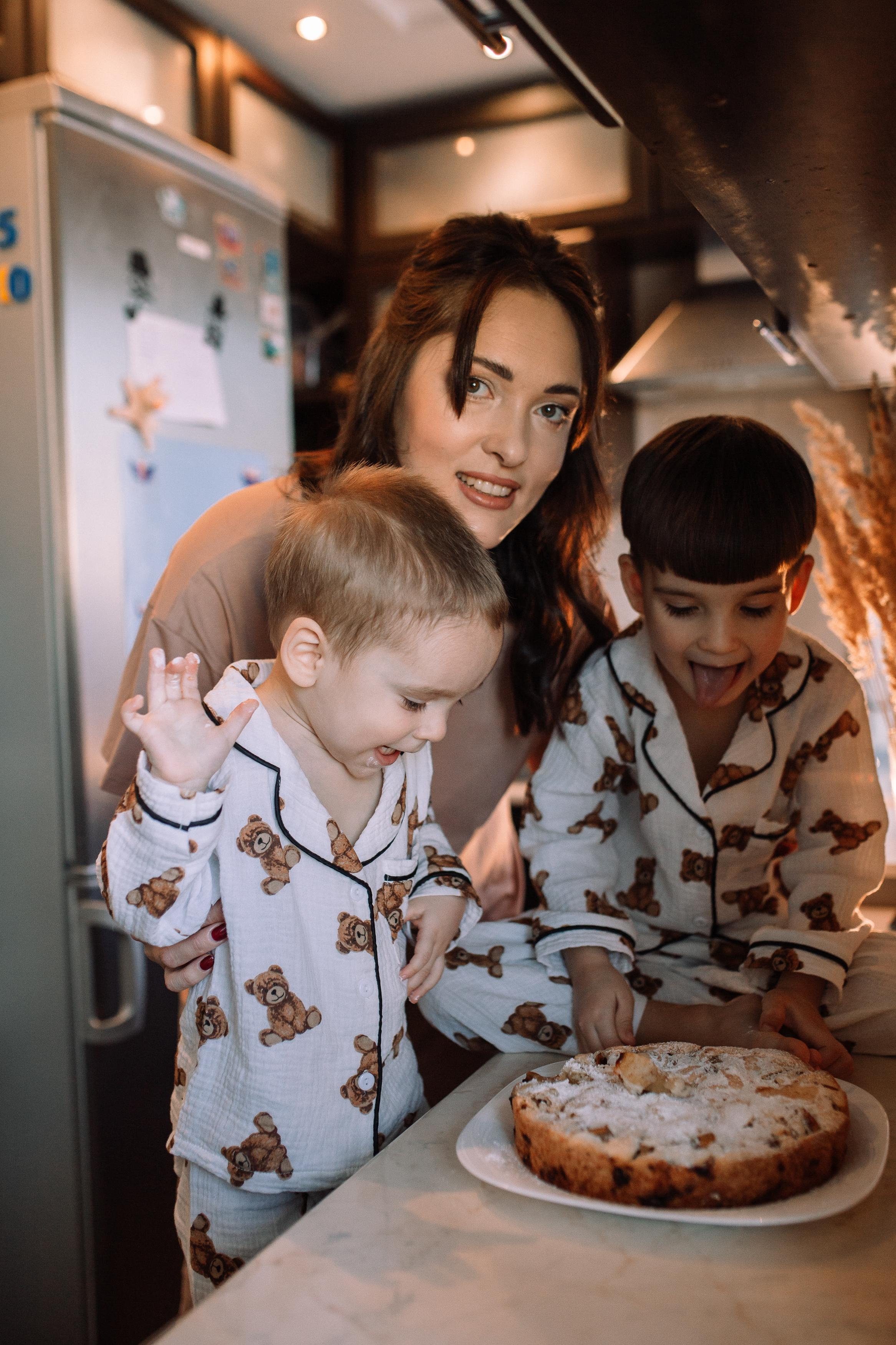 Таня, Матвей и Санёк. Семейный фотограф Трусова Евгения в Екатеринбурге