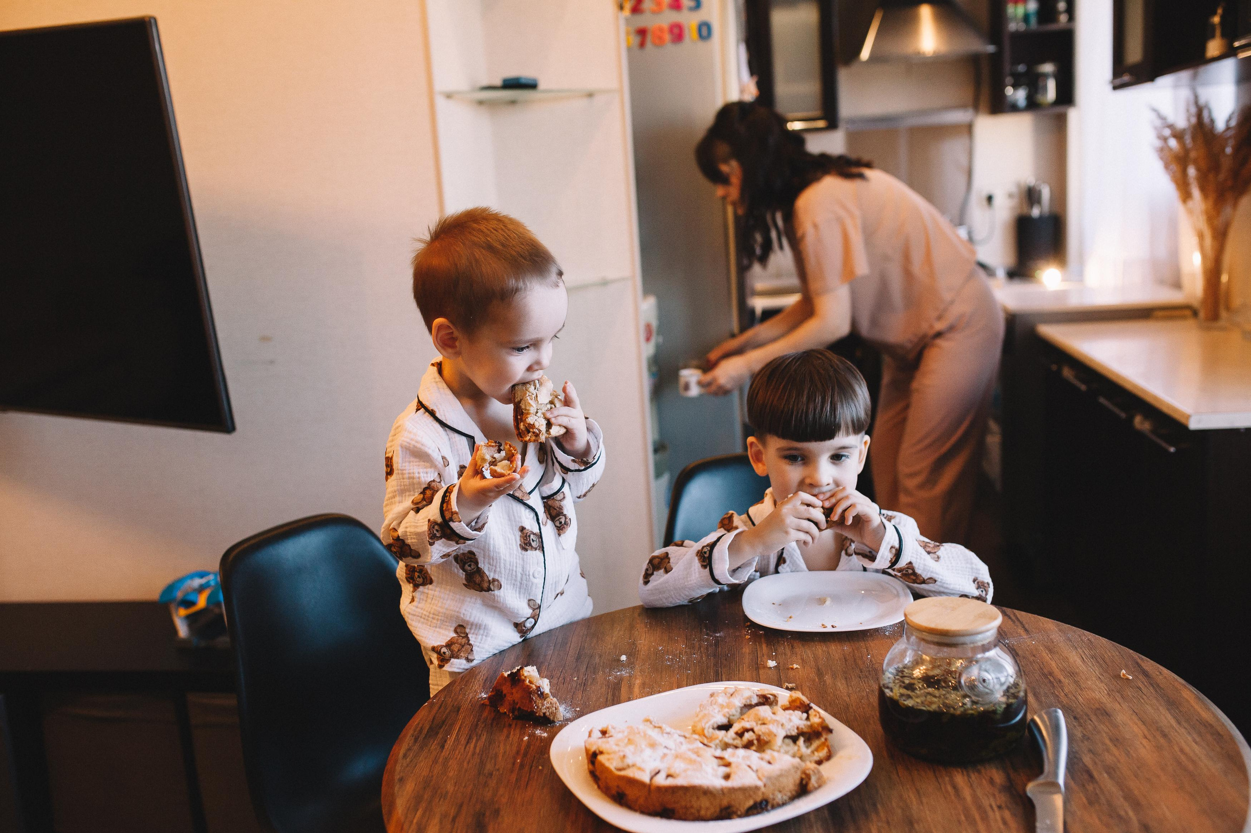 Таня, Матвей и Санёк. Семейный фотограф Трусова Евгения в Екатеринбурге