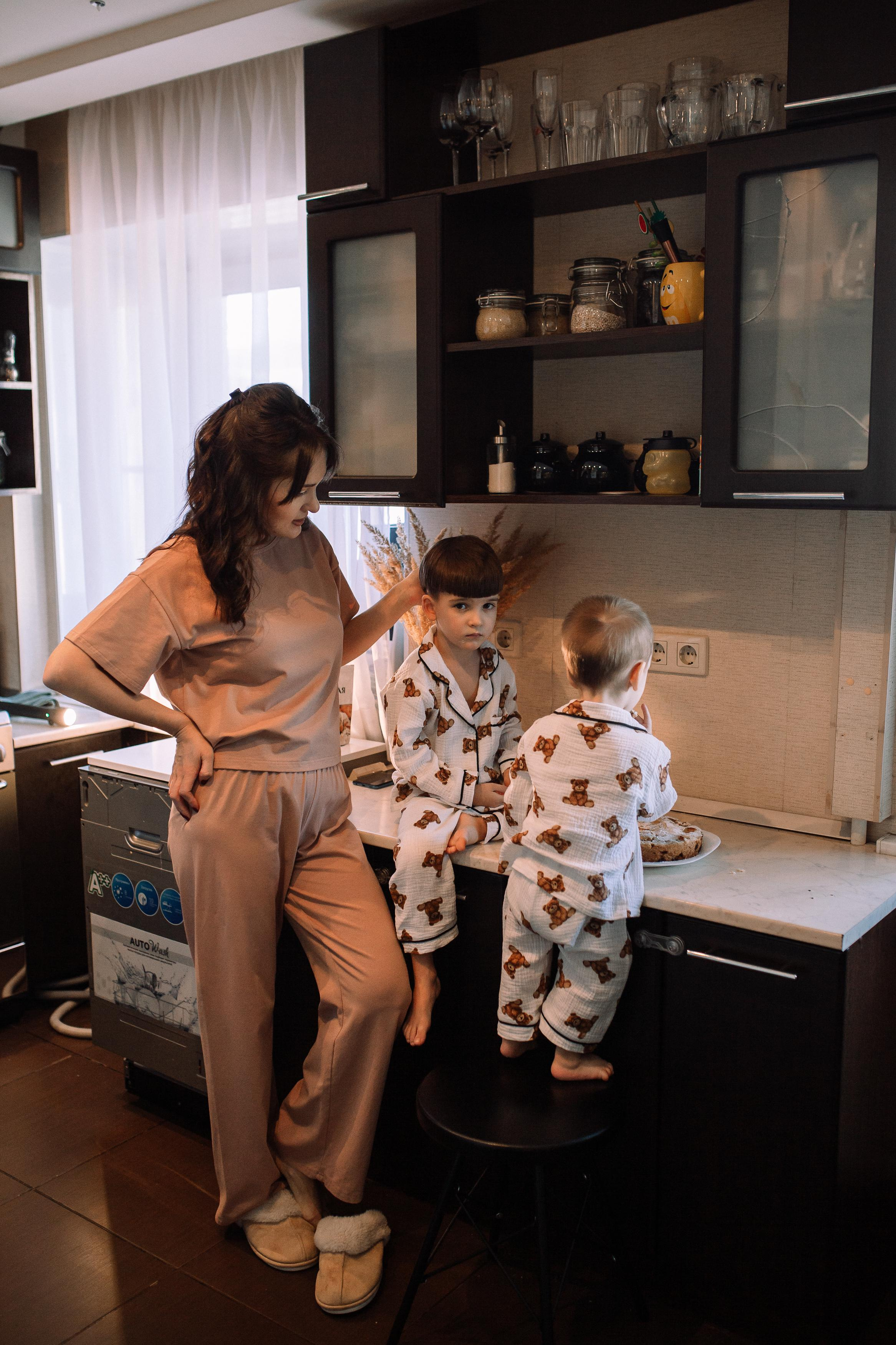 Таня, Матвей и Санёк. Семейный фотограф Трусова Евгения в Екатеринбурге