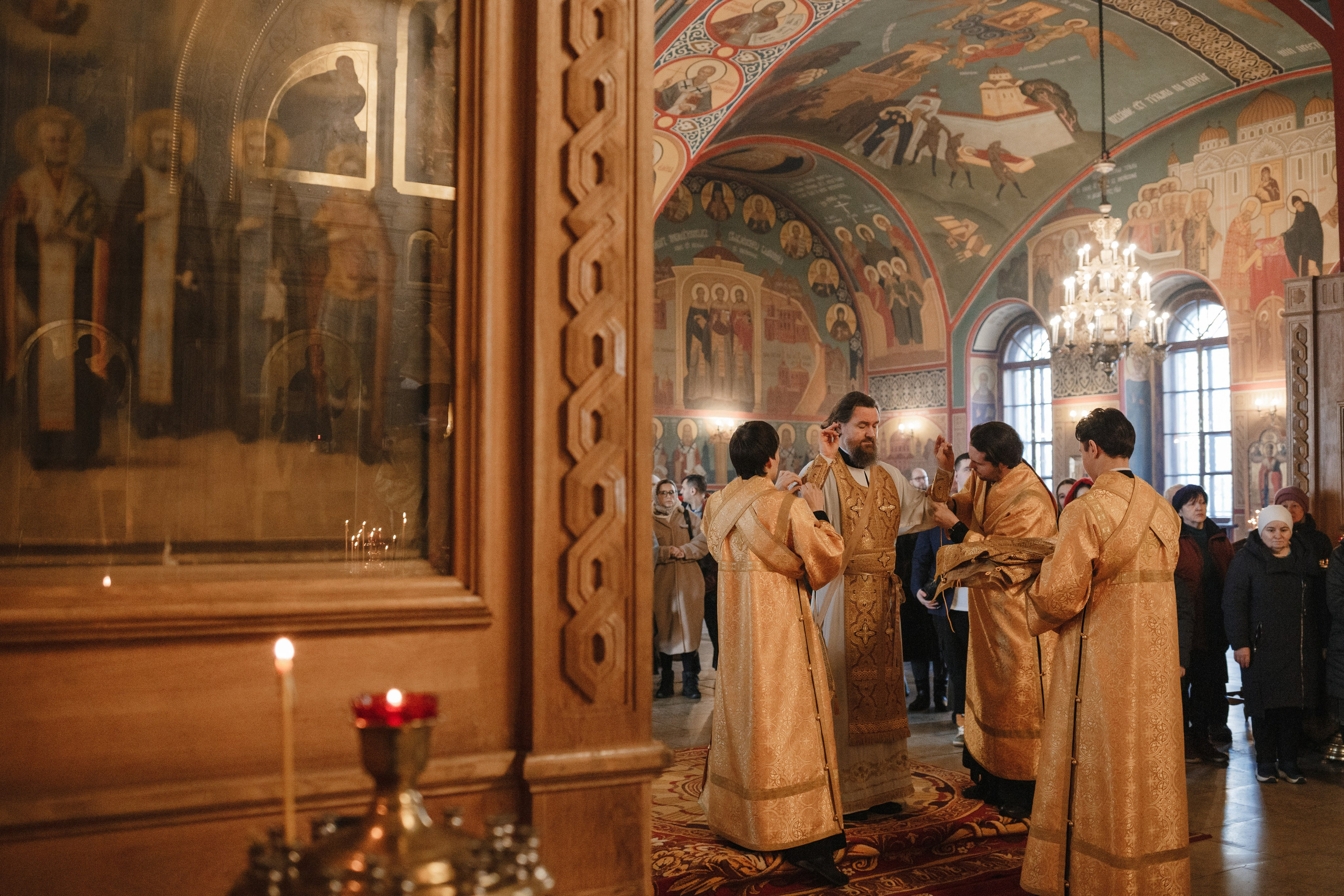 Служба Григория, митрополита, управляющего делами Московской Патриархии. Семейный фотограф Николаева Ольга