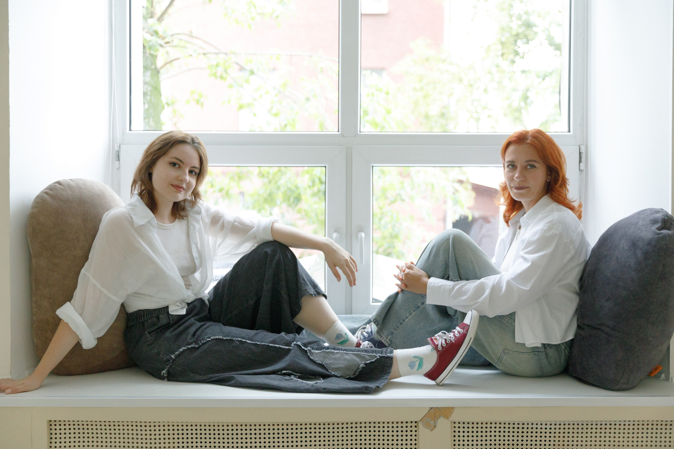 Юлианна и Анна в кабинете Dir Floor Time. Фотограф в Москве Слуцкая Наталья, репортаж, портрет, контент