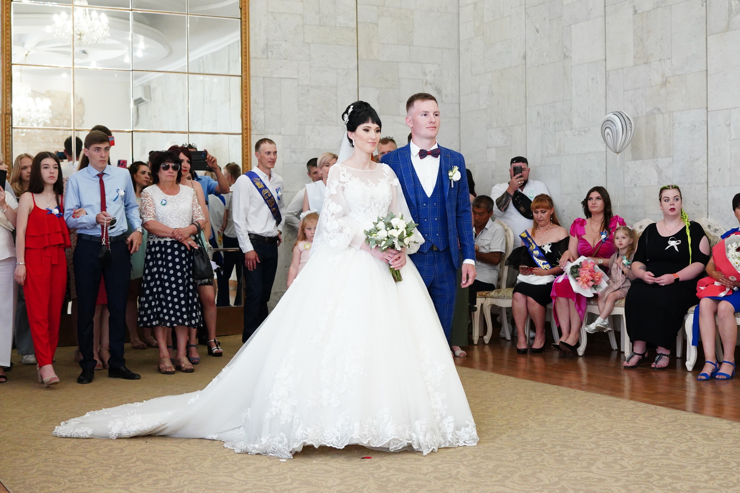 Макс и Анна. MEMENTO.Выпускные альбомы, школьные, юбилейные и другие книги. Ростов-на-Дону