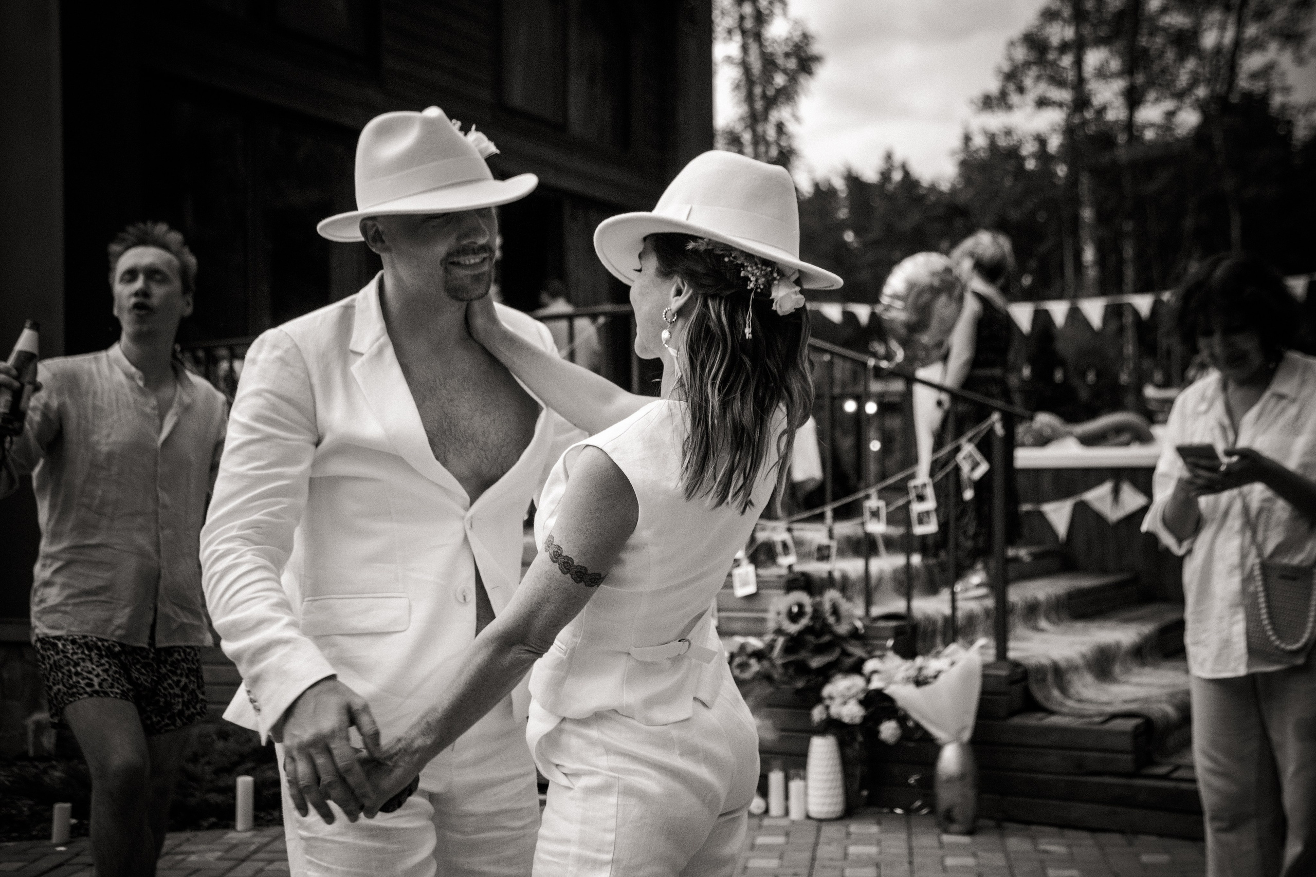 Свадебная фотосъемка в загородном отеле «LaFa». Свадебный и семейный фотограф в Москве и Подмосковье Лариса Козлова