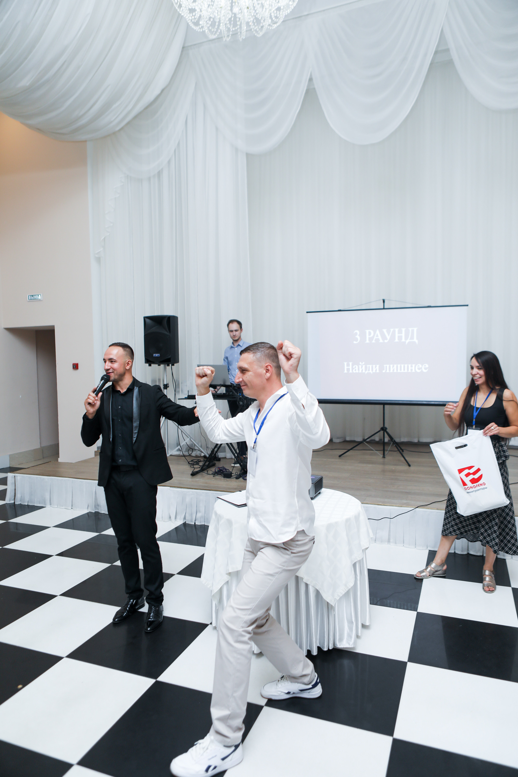 Корпоративы. Свадебный ведущий Виталий Бабаев