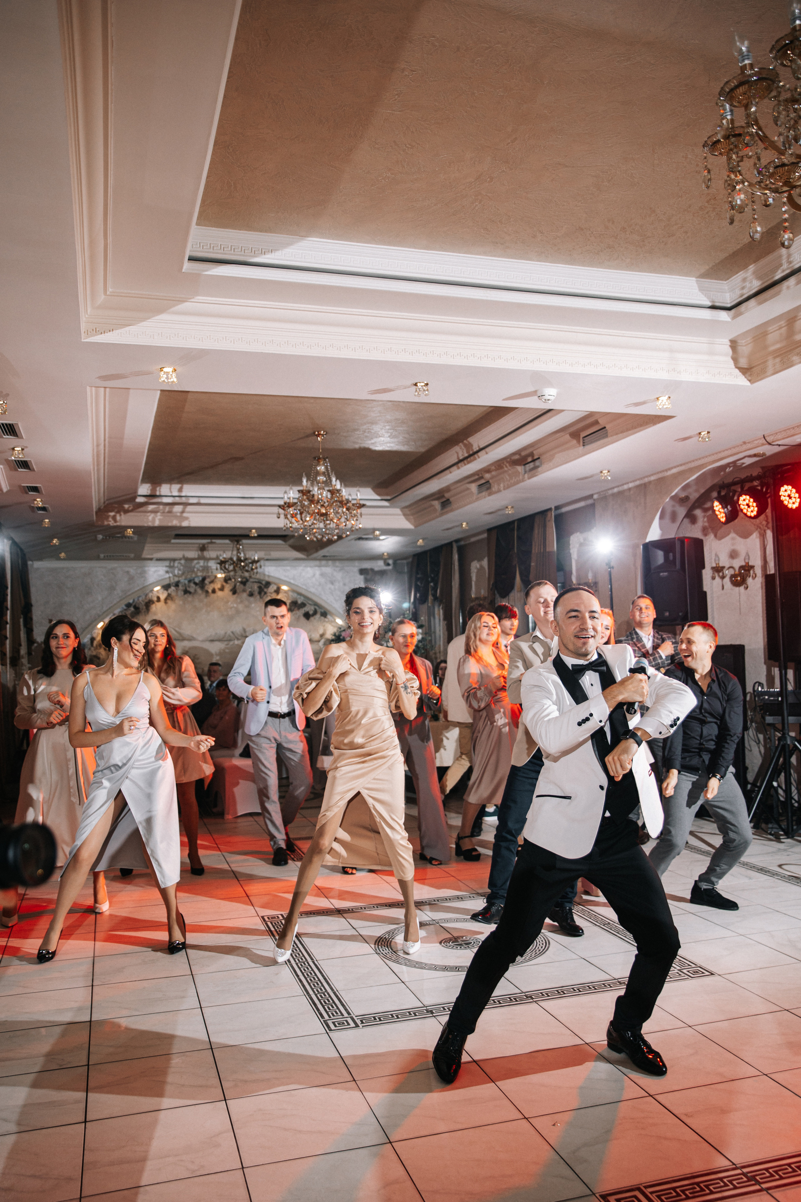 Свадебное портфолио. Свадебный ведущий Виталий Бабаев