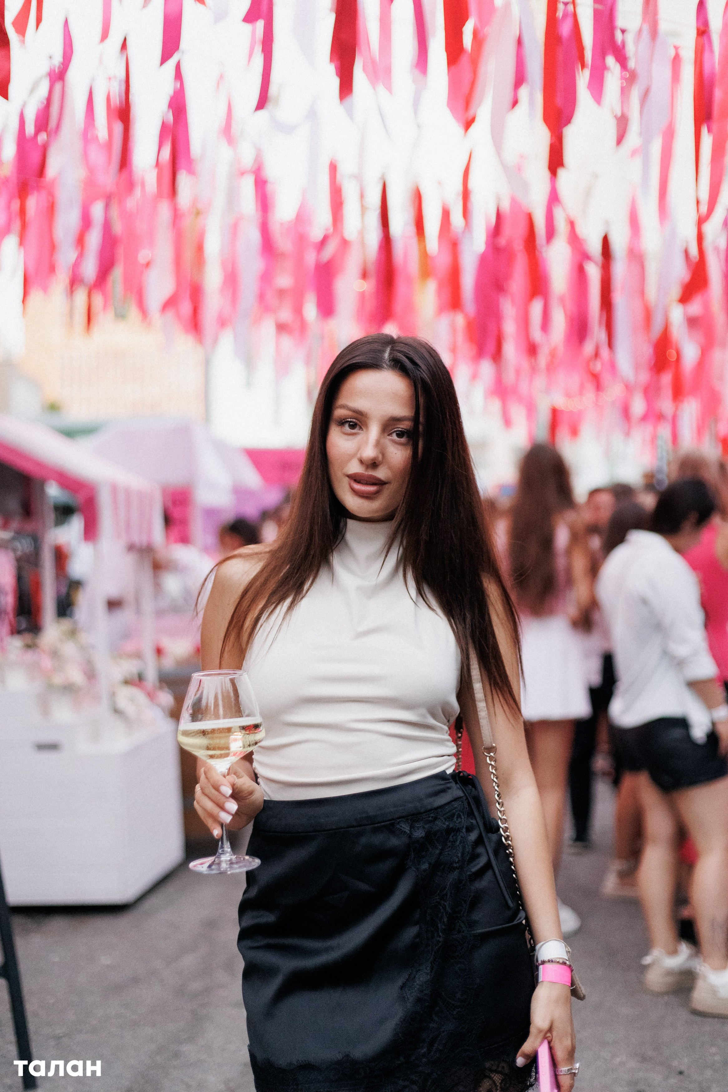 ВИНОТЕКА [бар+магаз] — BIRTHDAY PARTY. СВОИ. ФОТООТЧЕТЫ-СОБЫТИЯ-МЕСТА