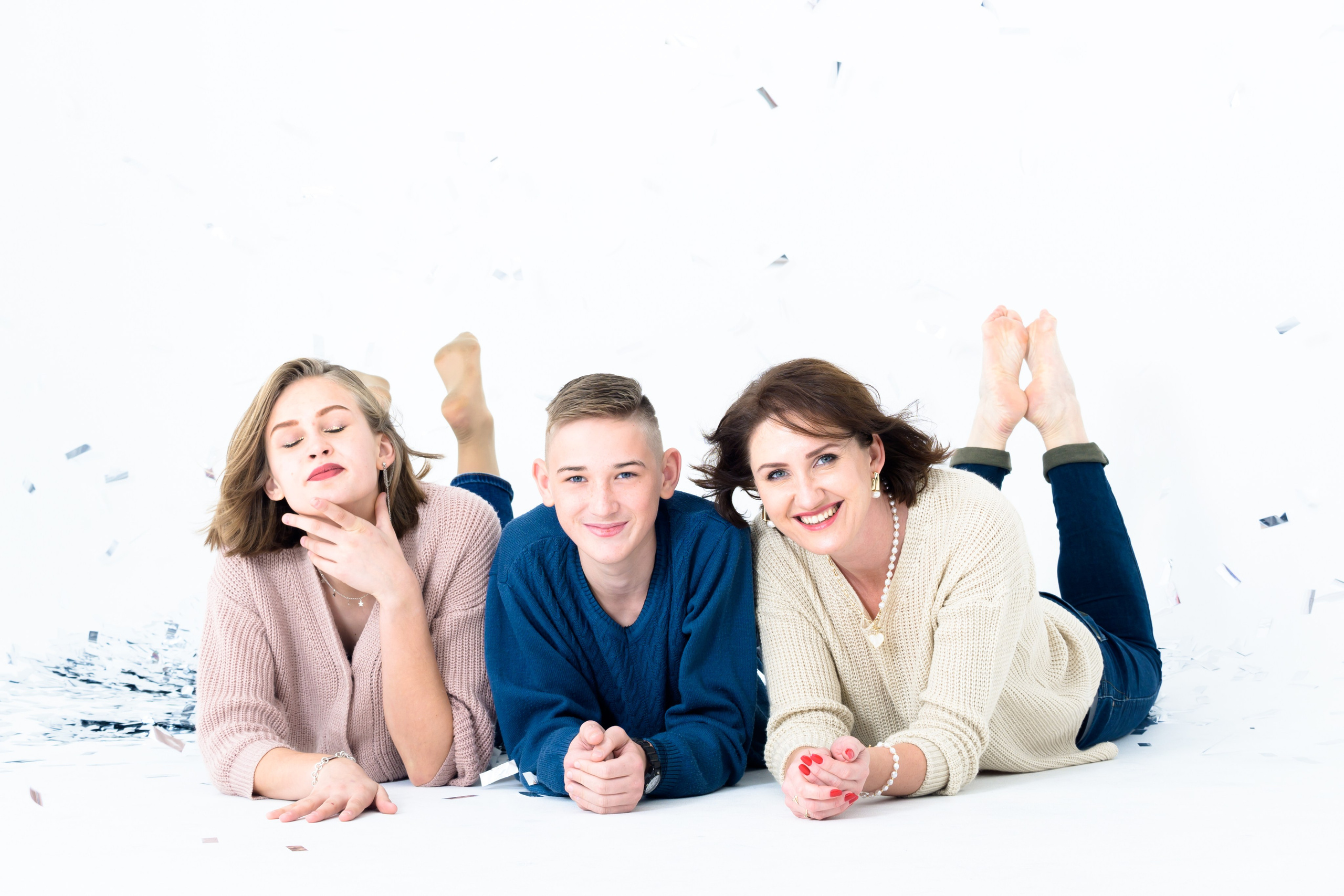 Katya and the family. Fotograf Dmitrii Donets