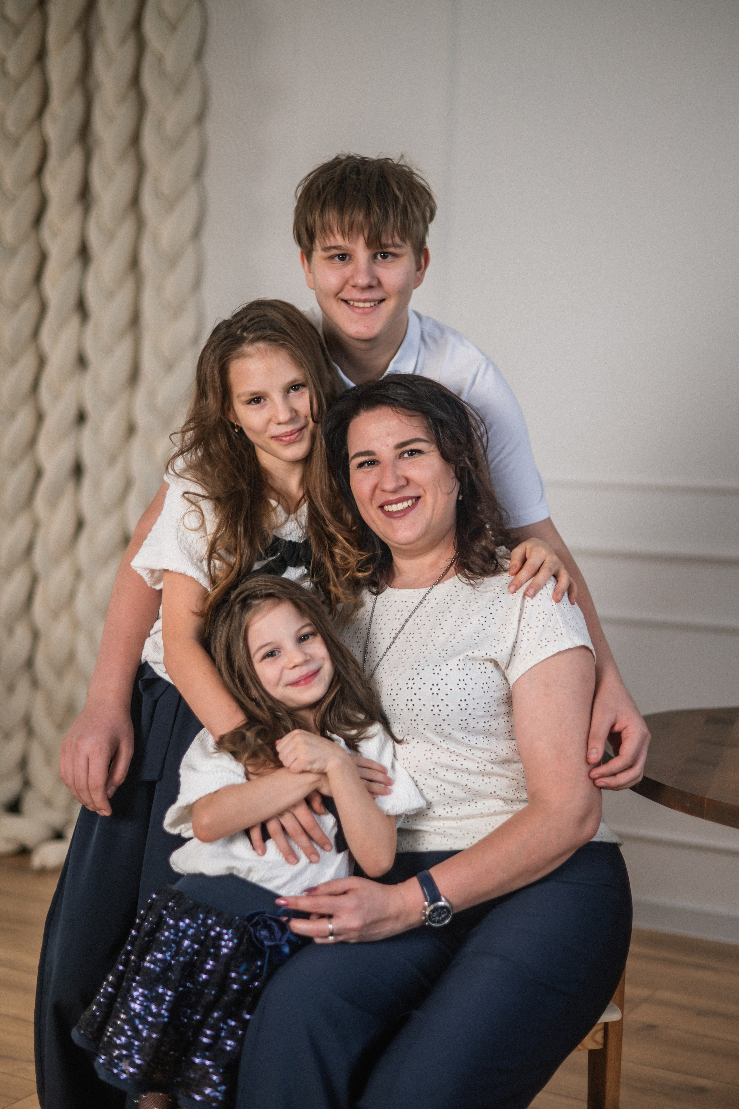 Семейная Фотосессия. Я Ольга Казанцева, фотографирую снимаю ваши киноистории и печатаю фото и цифровые портреты на холсте