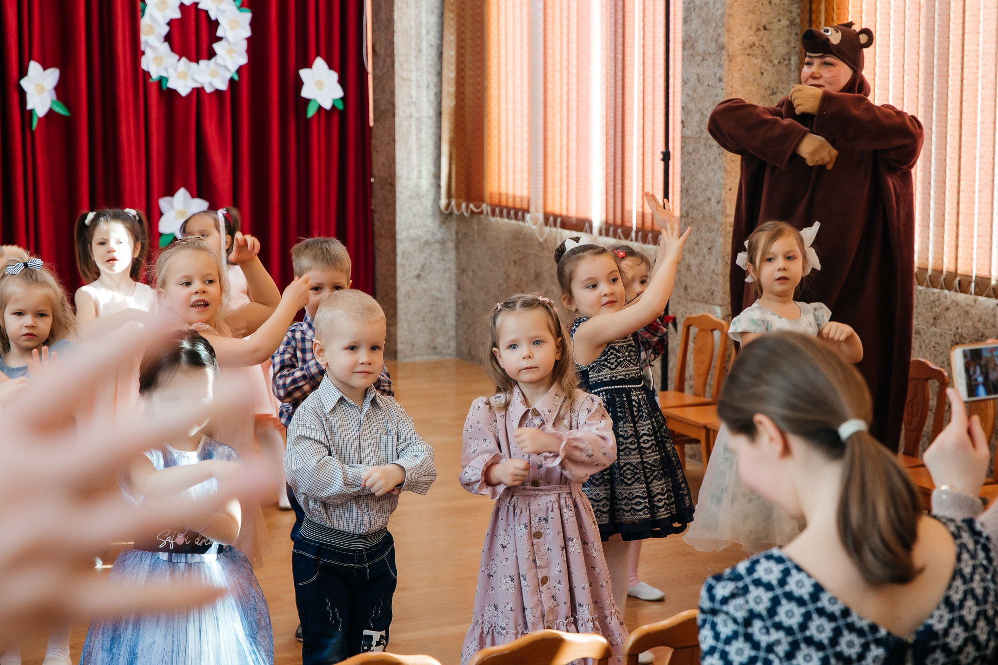 Детский сад № 93 — Утренник (07.03.2023). Свадебный и семейный фотограф Крамар Наталья